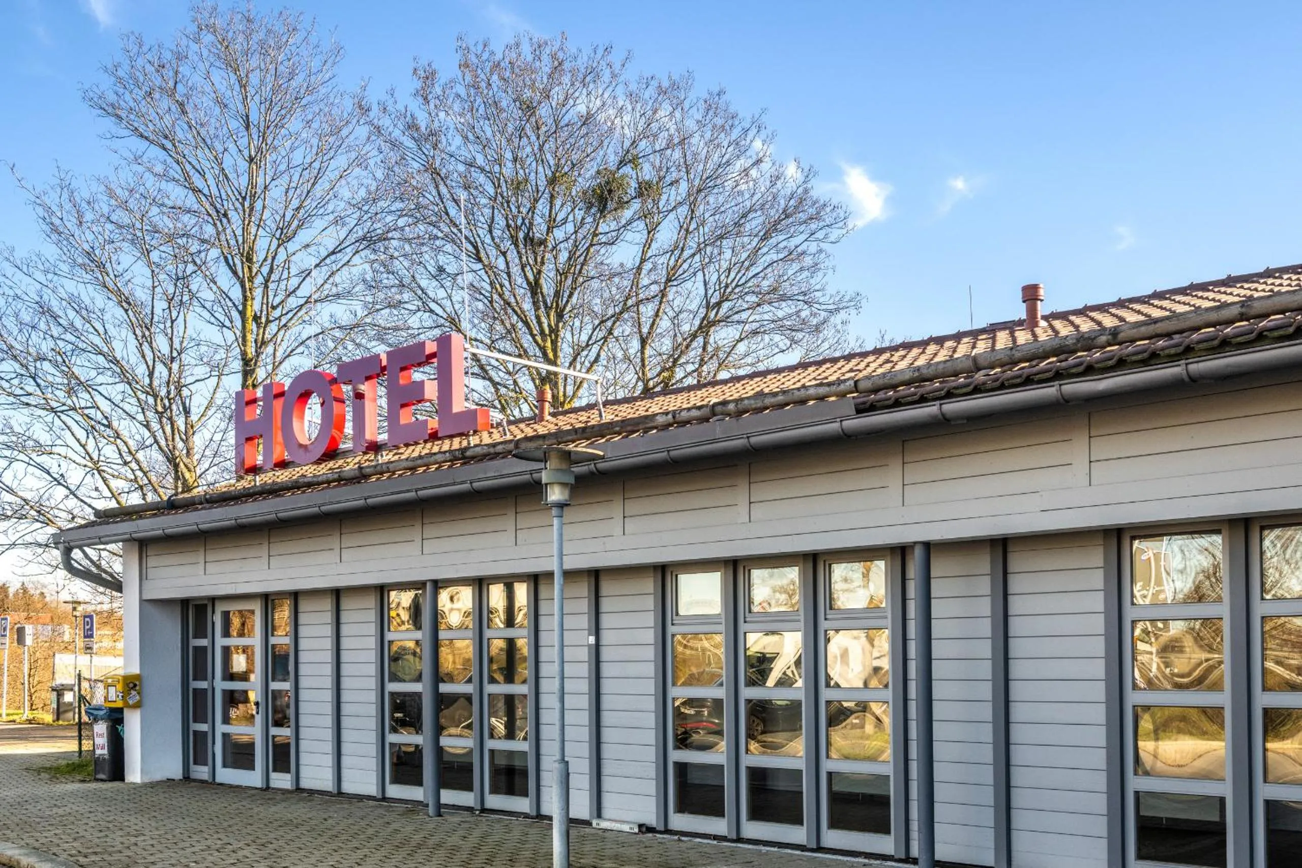 Facade/entrance in Coffee Fellows Hotel Irschenberg Süd