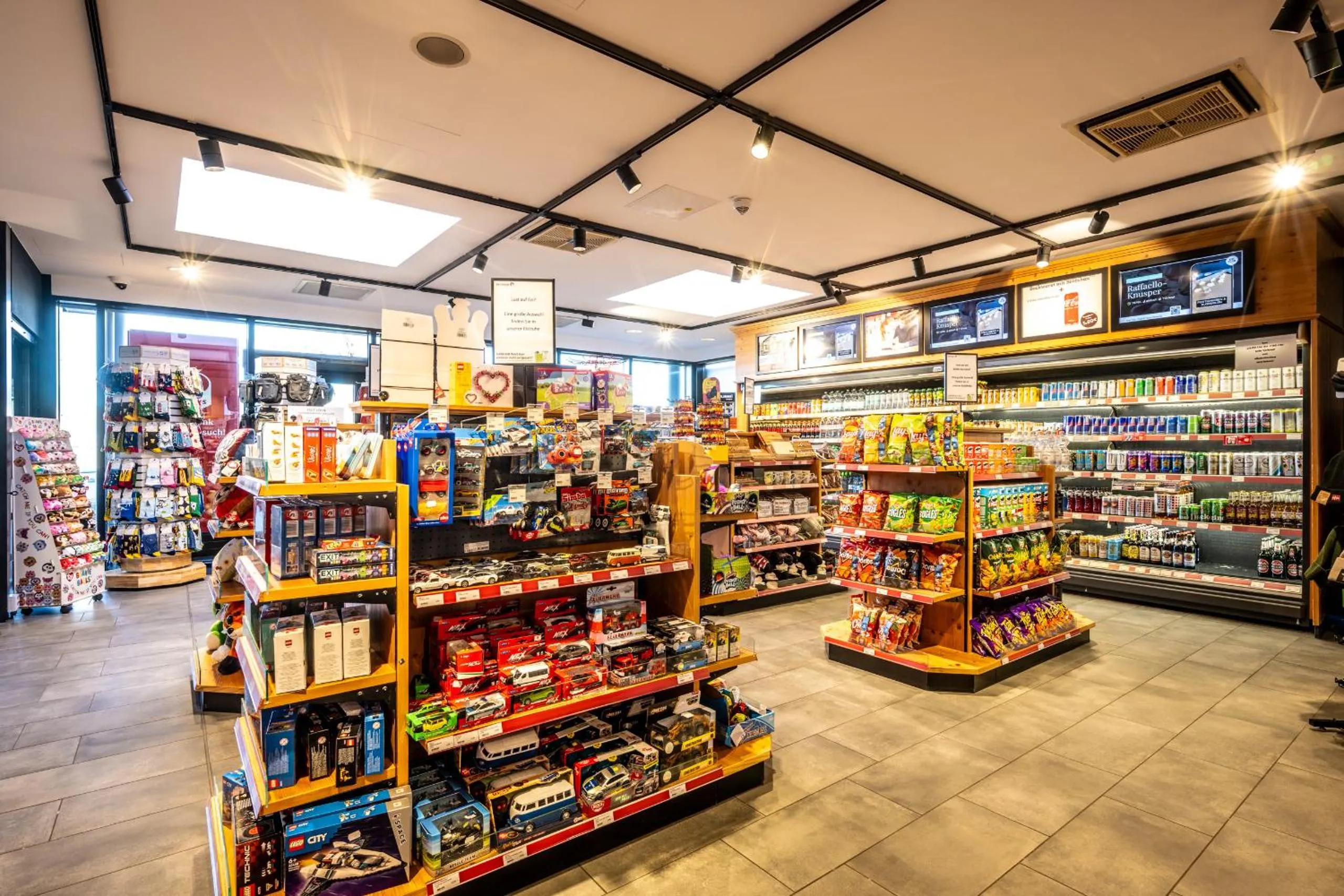 Shopping Area in Coffee Fellows Hotel Irschenberg Süd