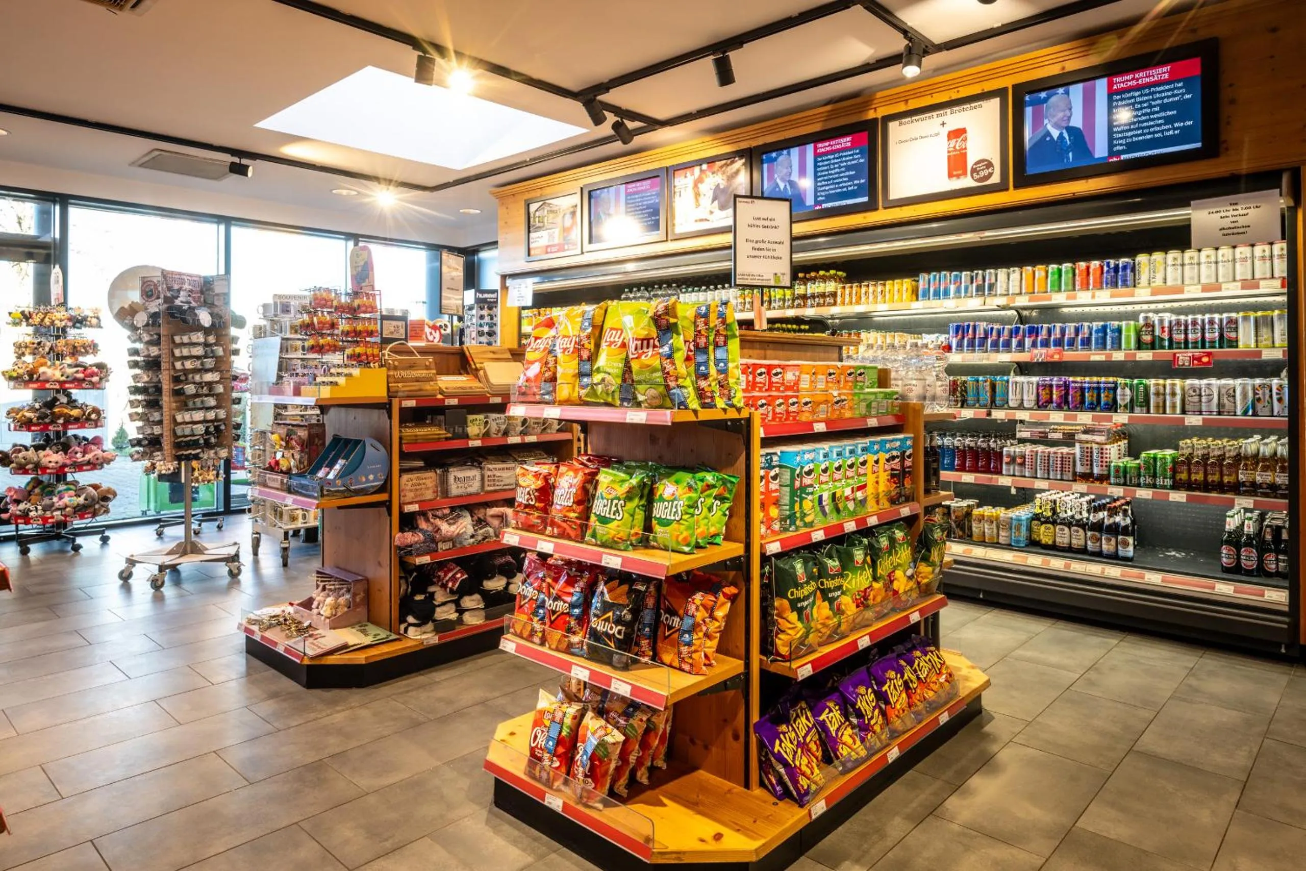 Shopping Area in Coffee Fellows Hotel Irschenberg Süd