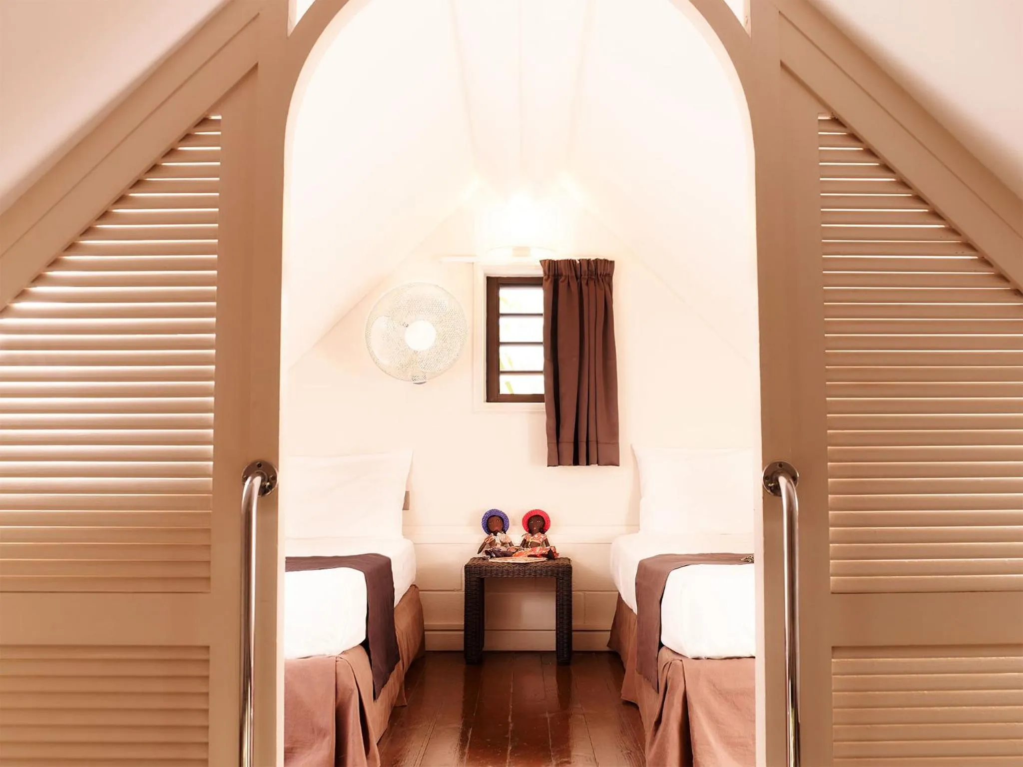 Bed in Iloha Seaview Hotel