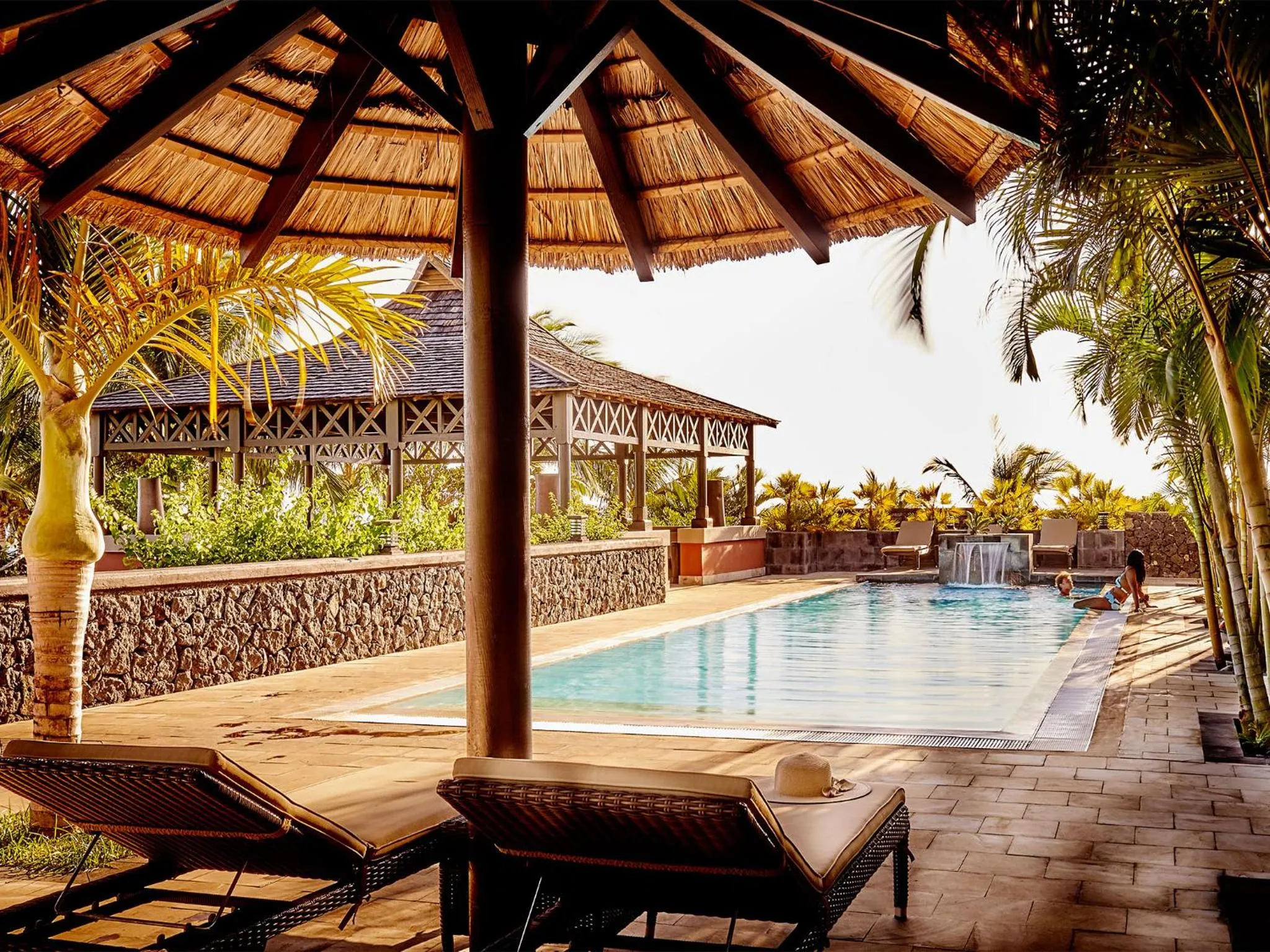 Patio in Iloha Seaview Hotel