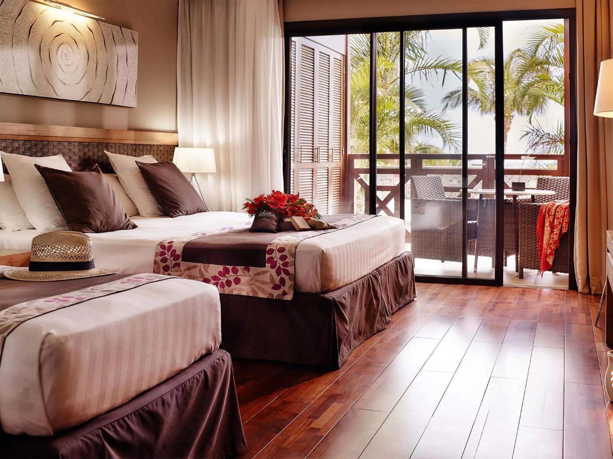 Bed in Iloha Seaview Hotel