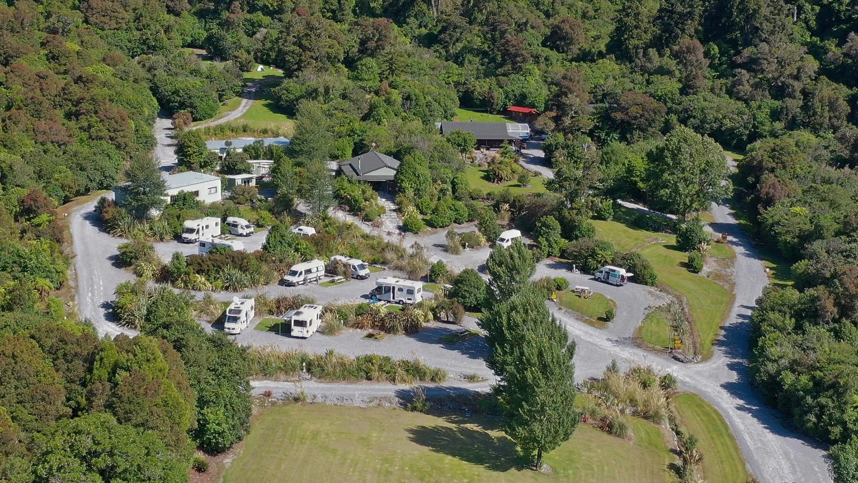 Day in Jackson's Retreat Alpine Holiday Park