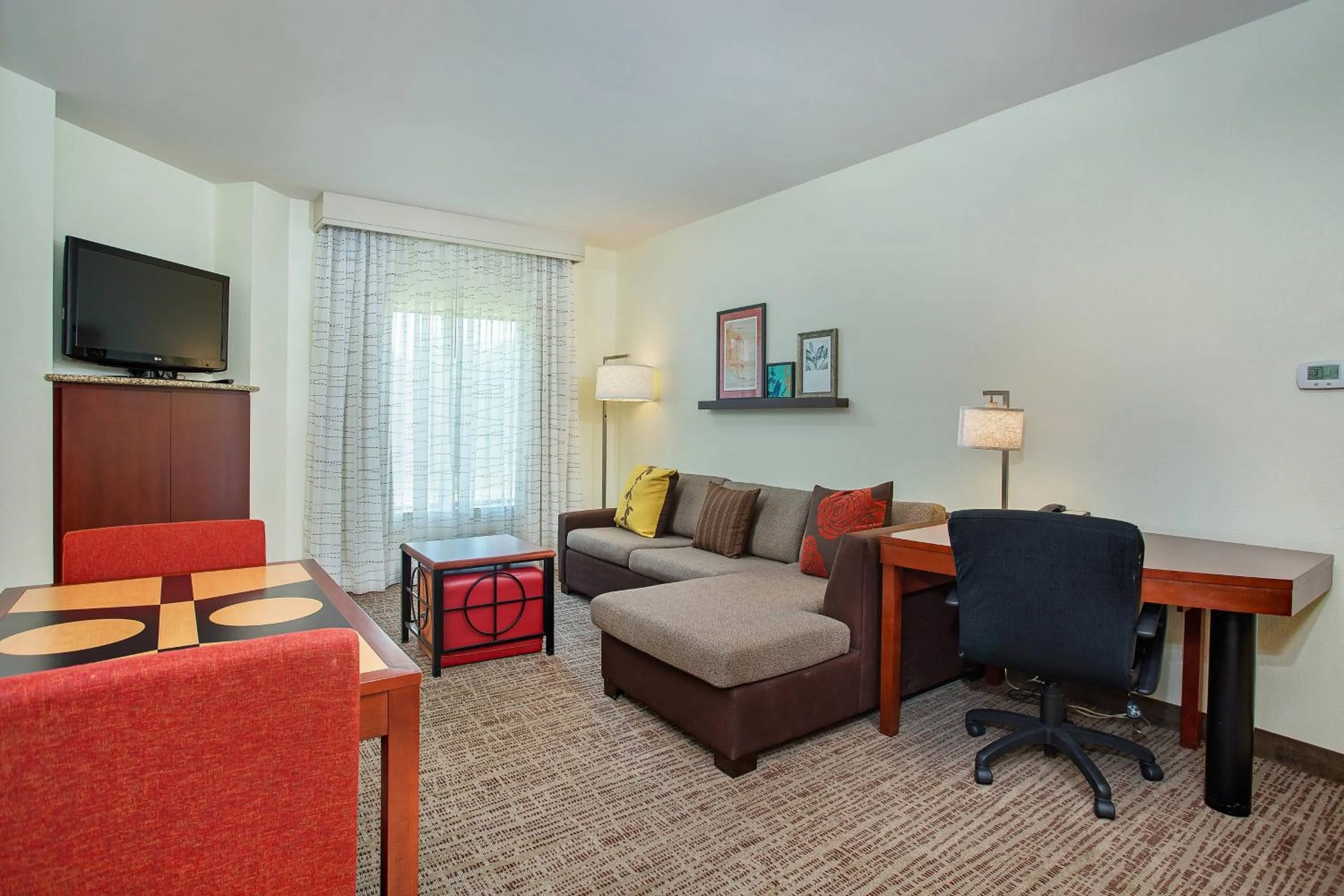 Living room in Residence Inn Jackson