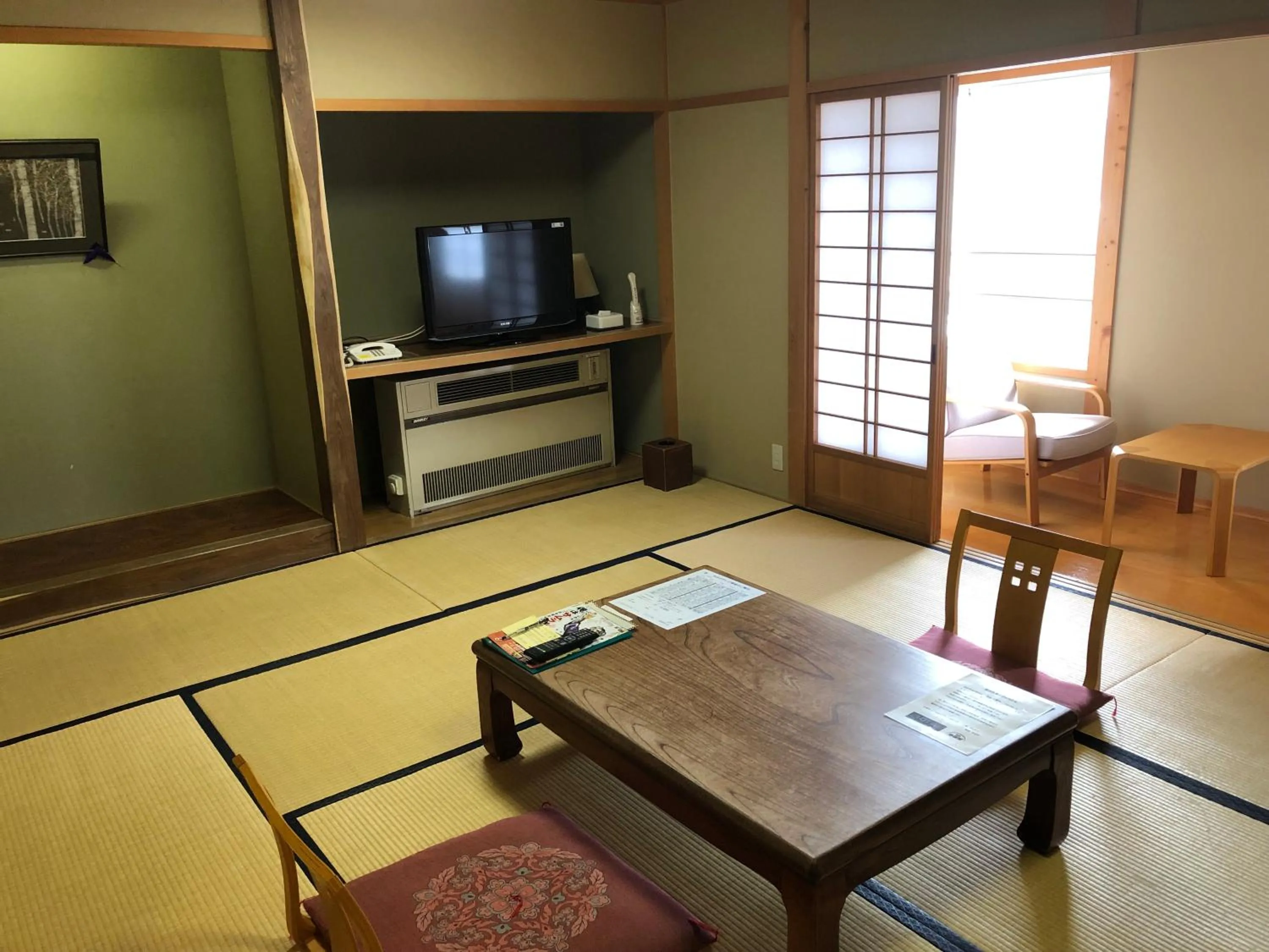 Photo of the whole room in Onsen Yupopo