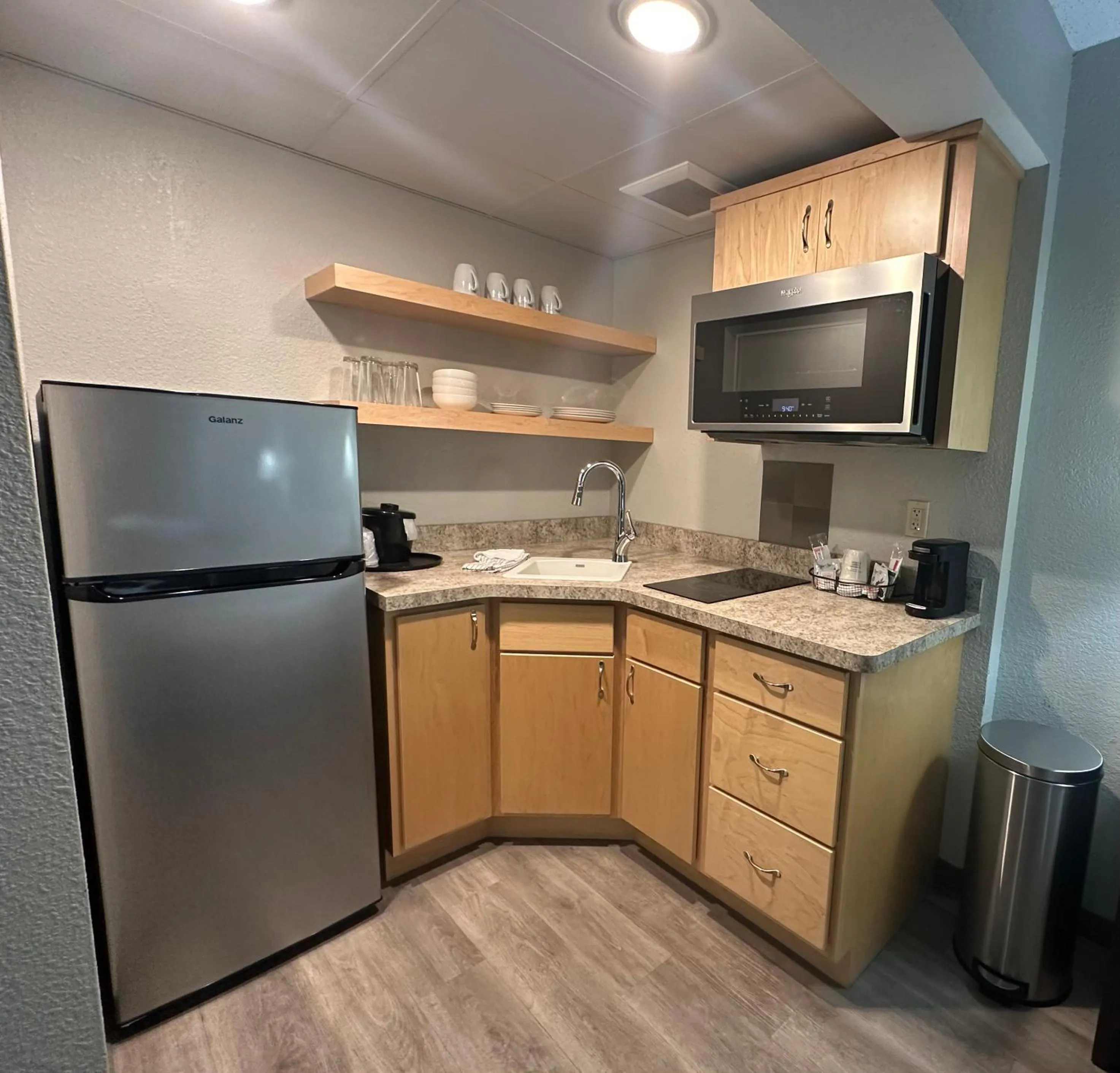 Coffee/tea facilities in AmericInn by Wyndham Menominee