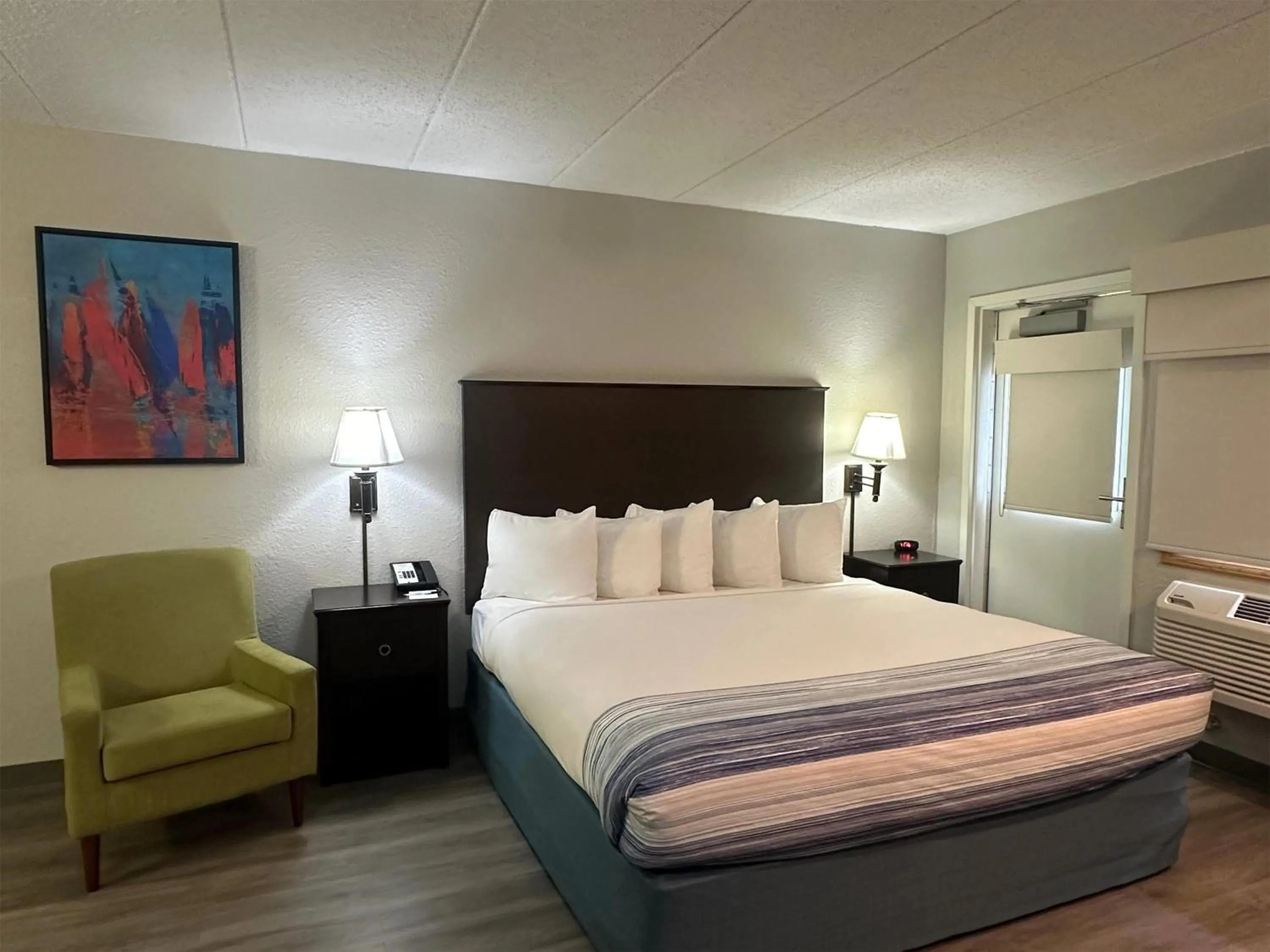 Photo of the whole room, Bed in AmericInn by Wyndham Menominee