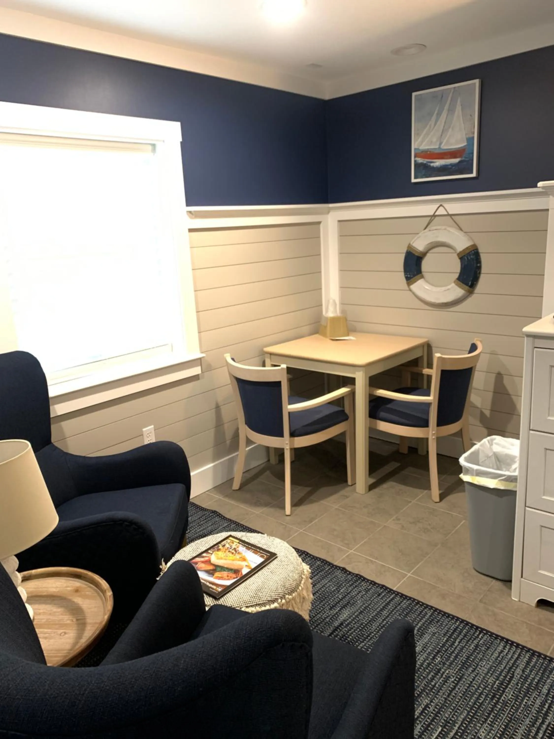 Seating area in Crystal Sands Motel