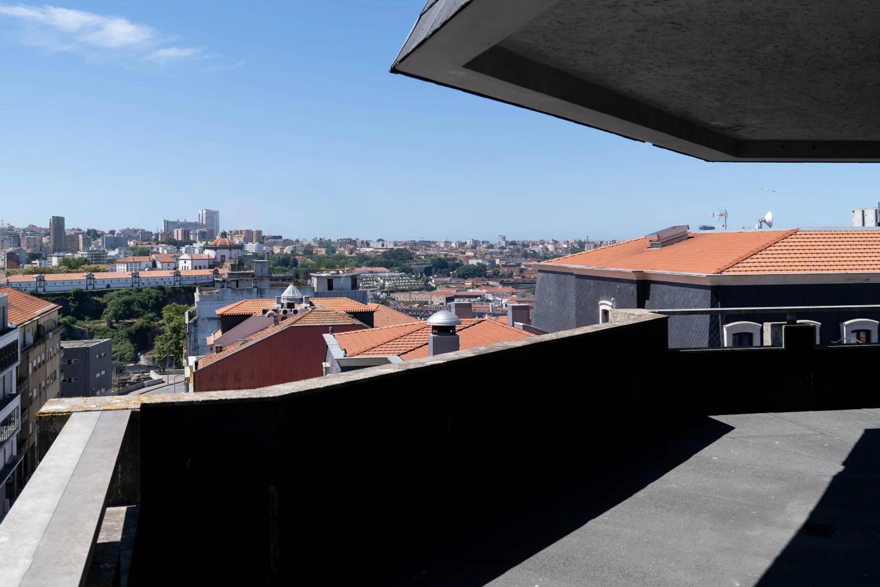 Neighbourhood in Herculano Stays Porto - Digital Access