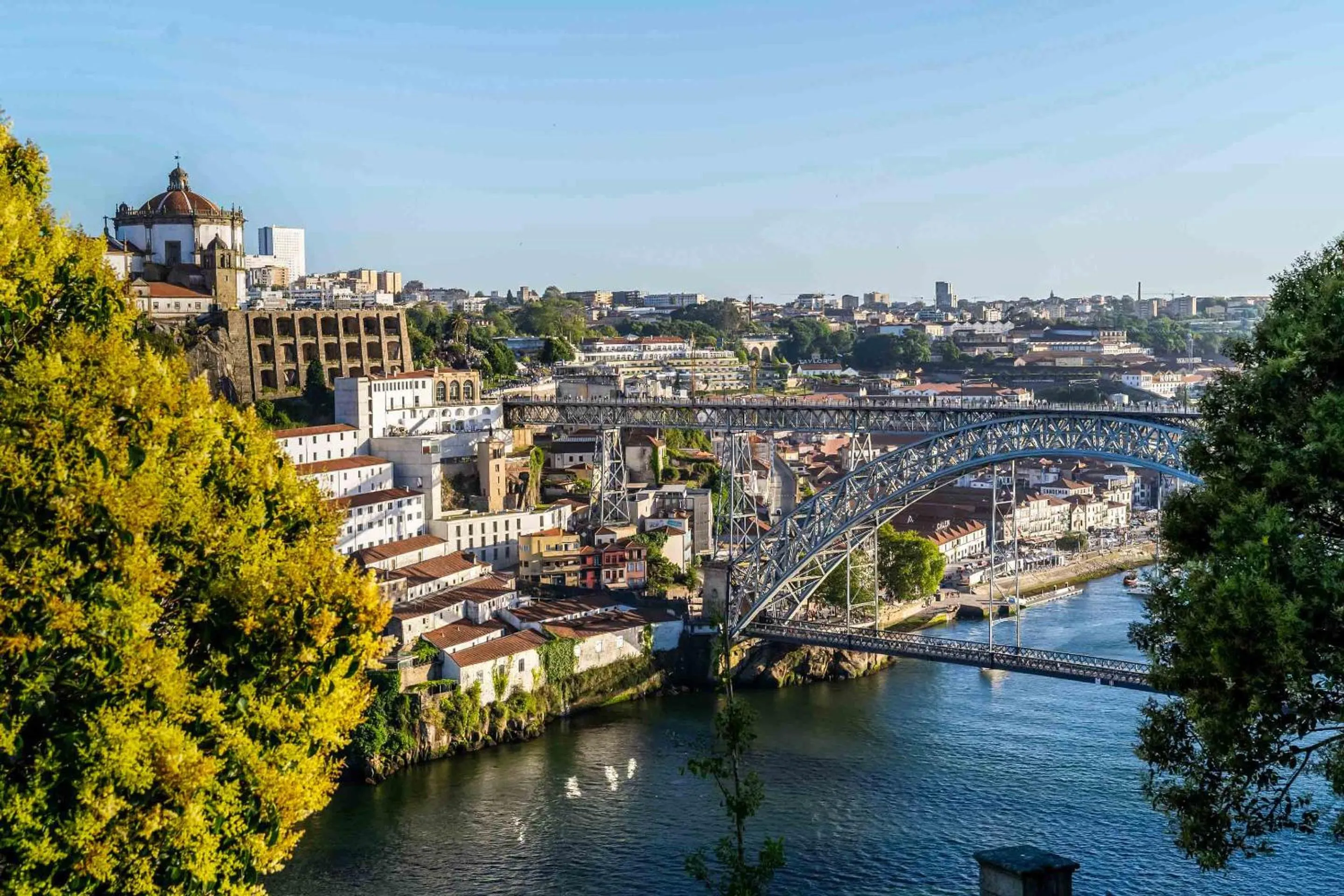 Neighbourhood in Herculano Stays Porto - Digital Access
