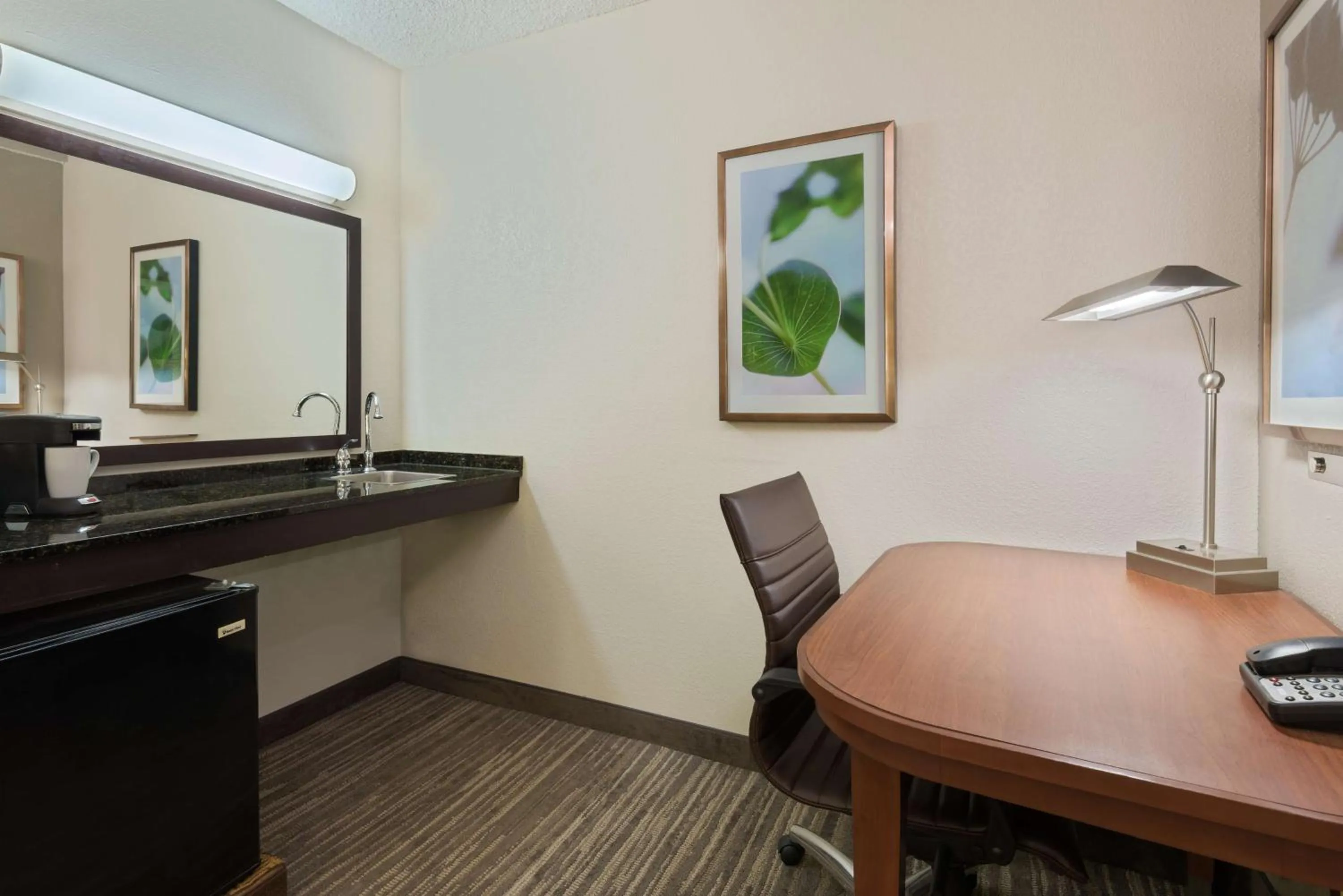 Bedroom in Hyatt Place Ft. Lauderdale/Plantation