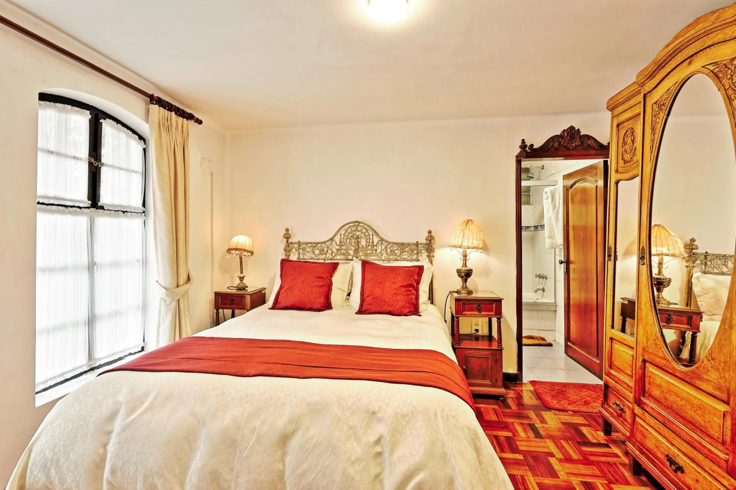 Bedroom, Bed in El Hotel de Su Merced