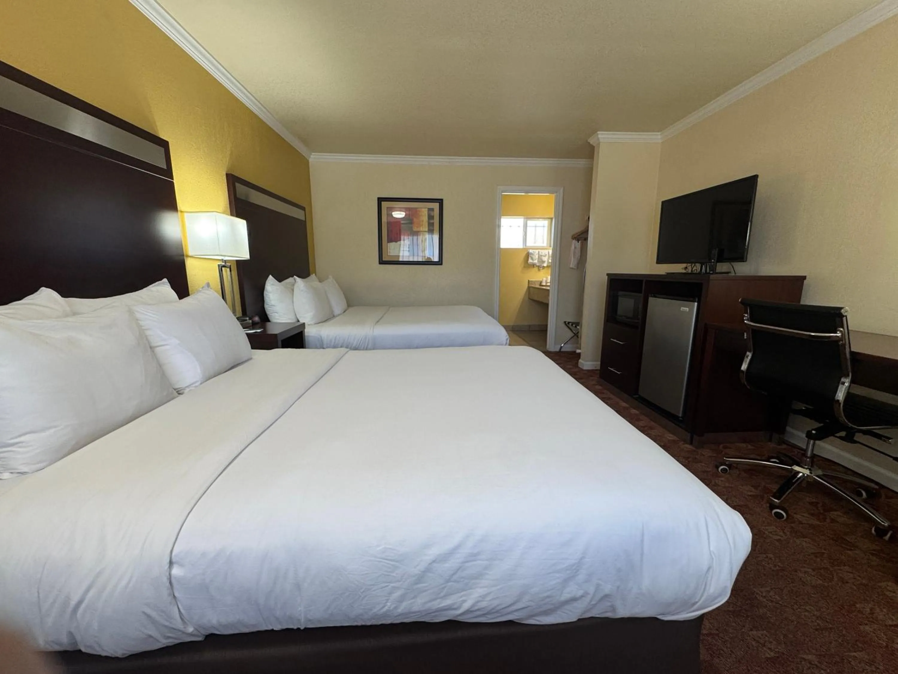 Bed in Quality Inn Ukiah