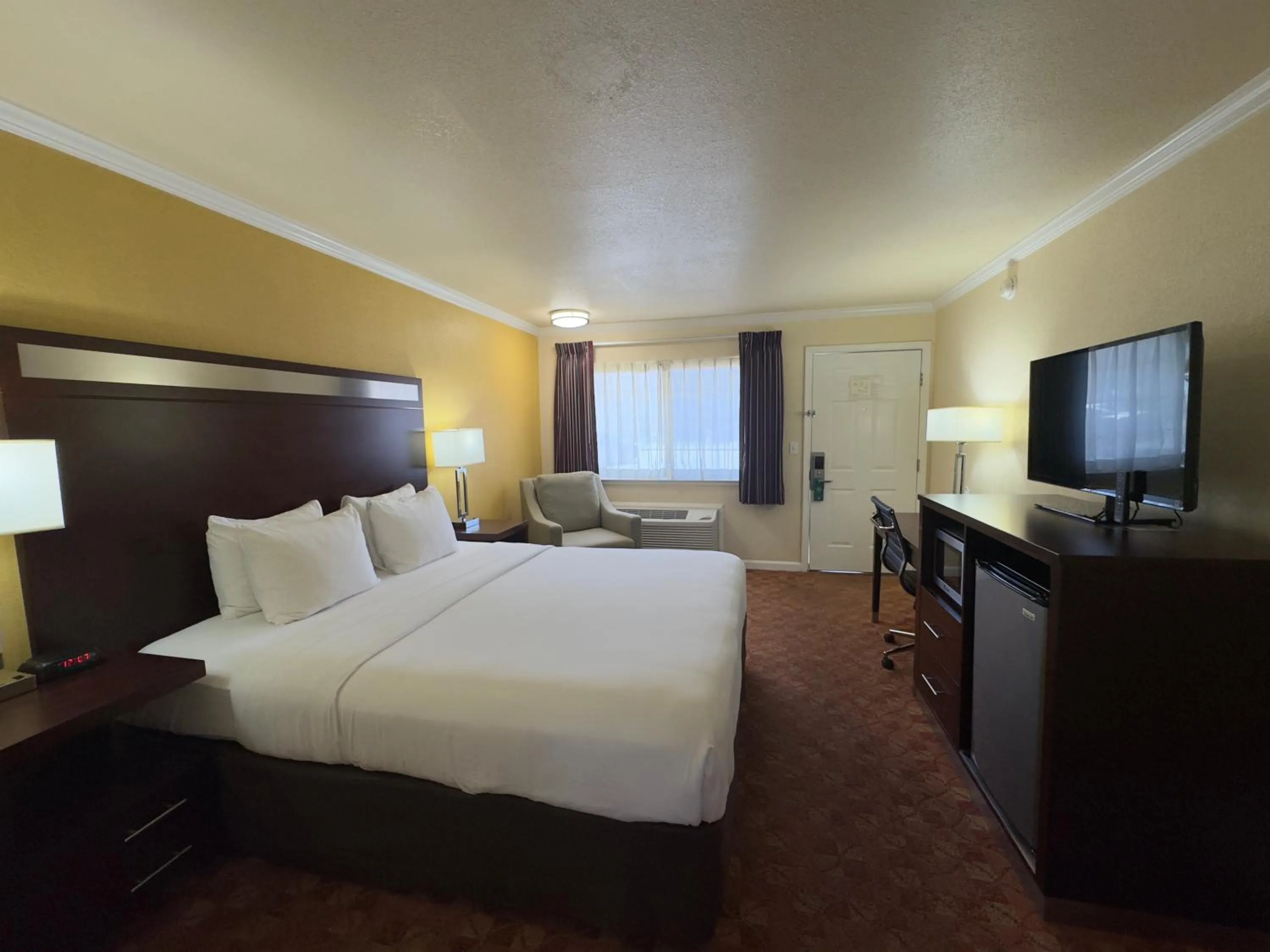 Bed in Quality Inn Ukiah