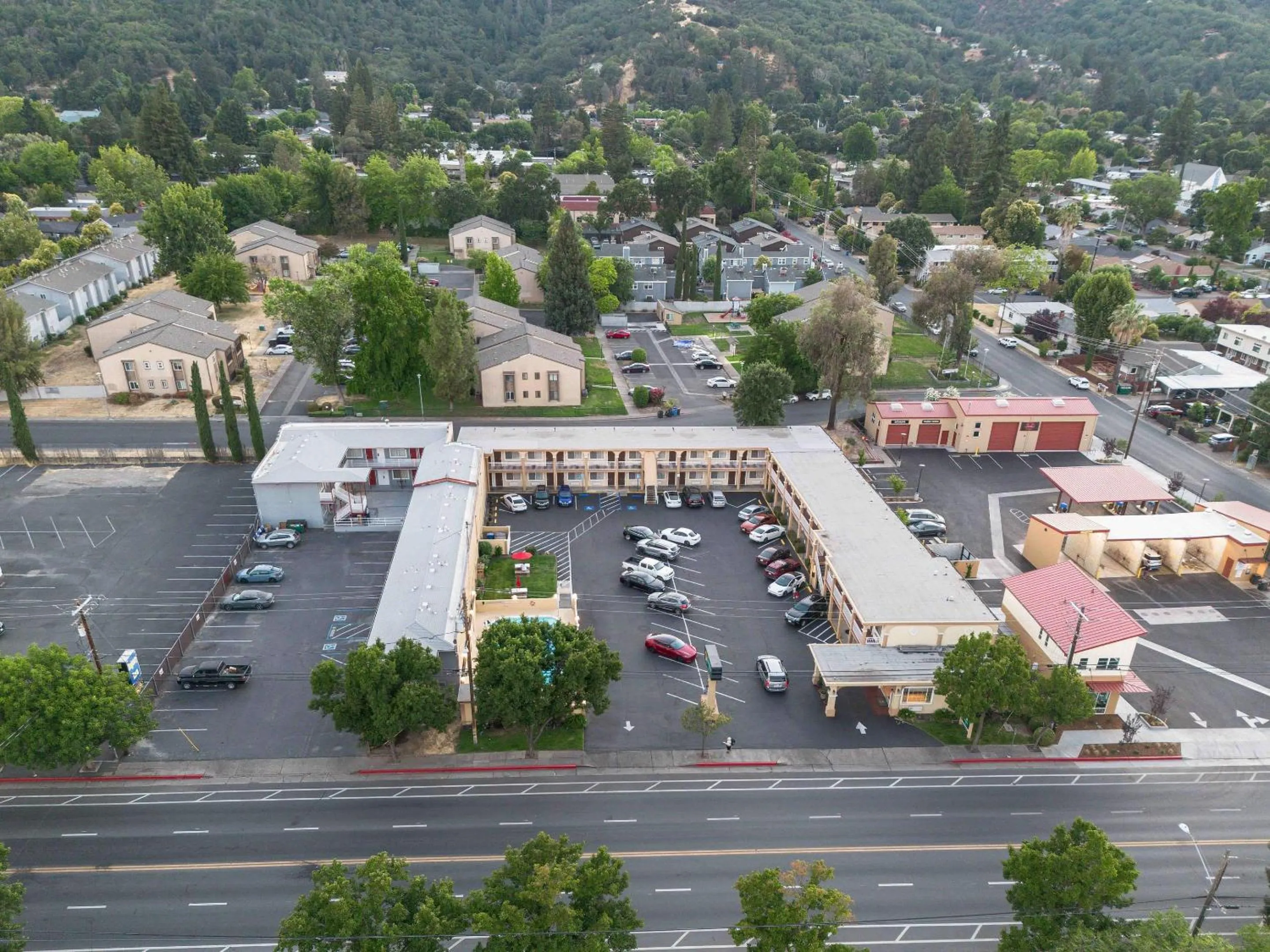 Property building in Quality Inn Ukiah