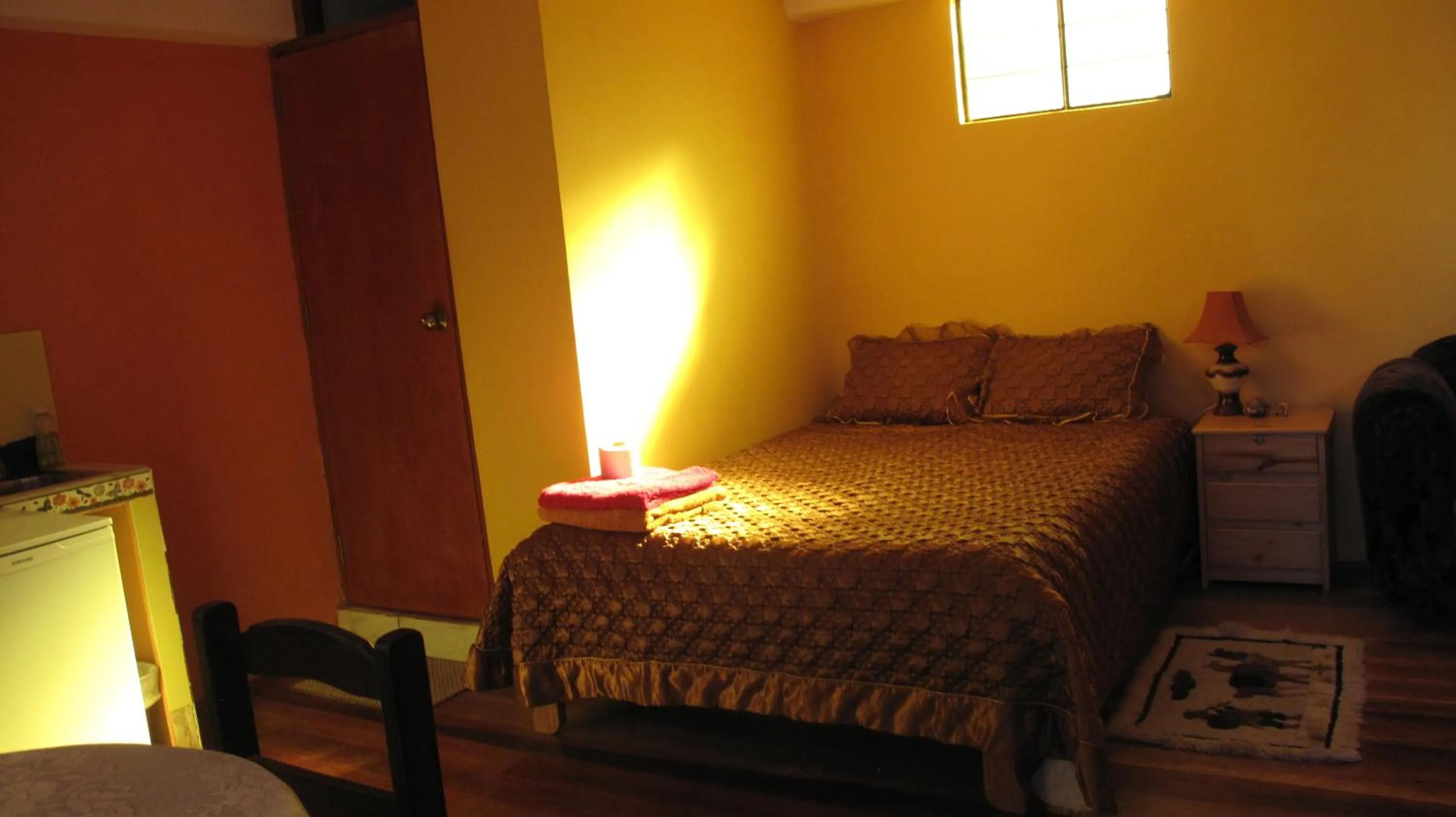 Photo of the whole room, Bed in Casa de Mama Cusco 2-The Ecohouse