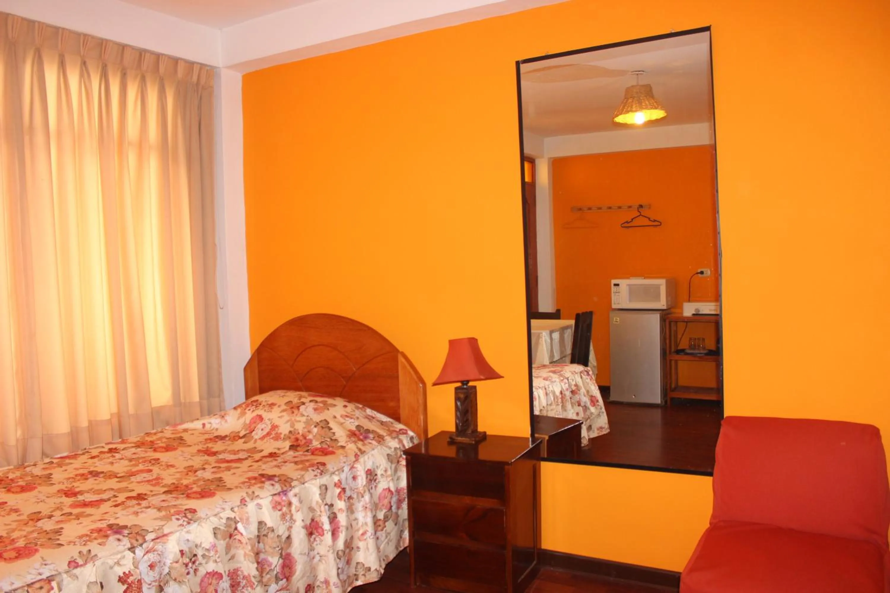 Photo of the whole room, Bed in Casa de Mama Cusco 2-The Ecohouse