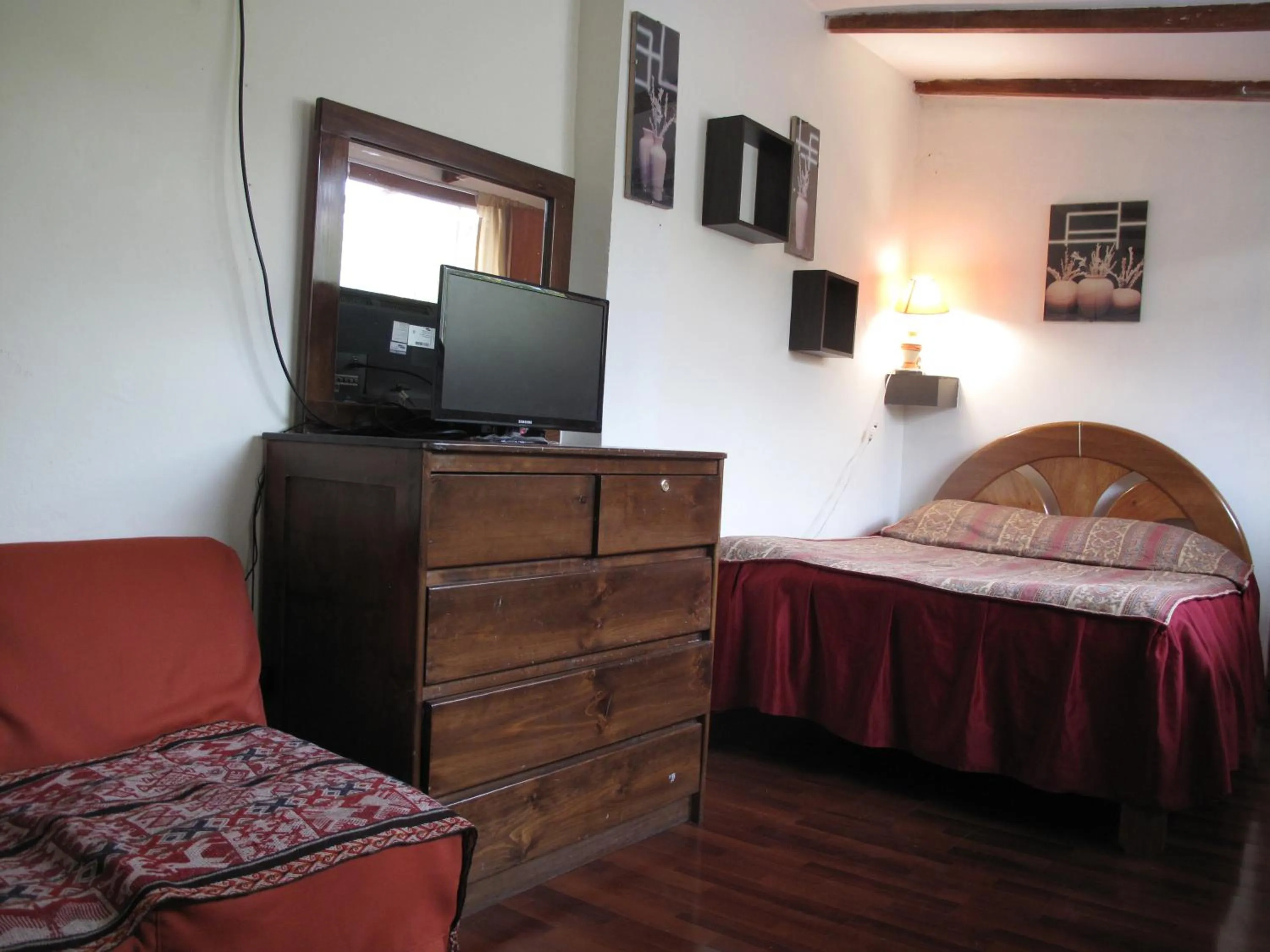 Bed in Casa de Mama Cusco 2-The Ecohouse