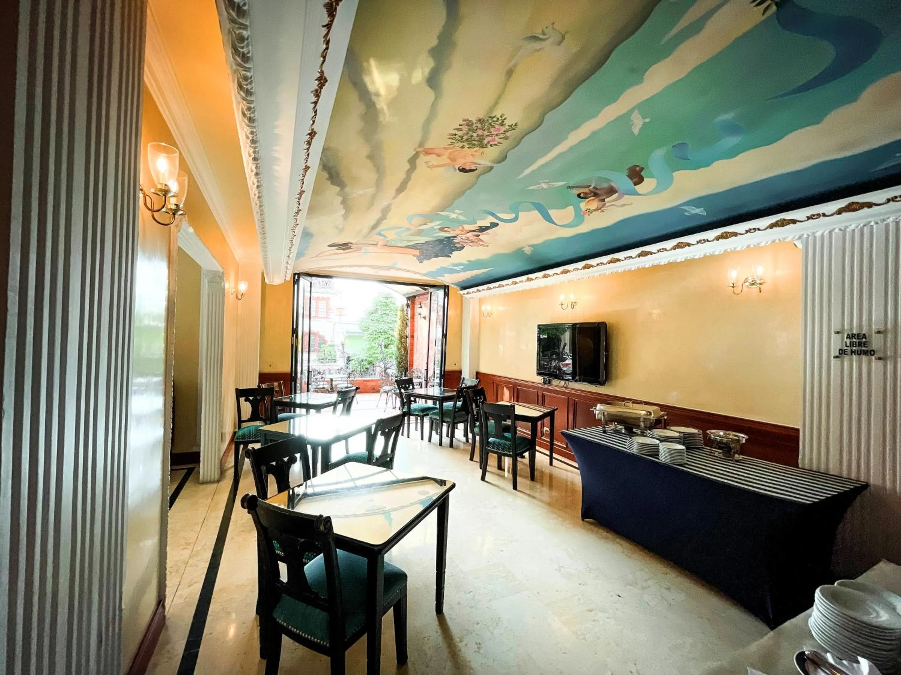 Restaurant/places to eat in Hotel Castilla Real