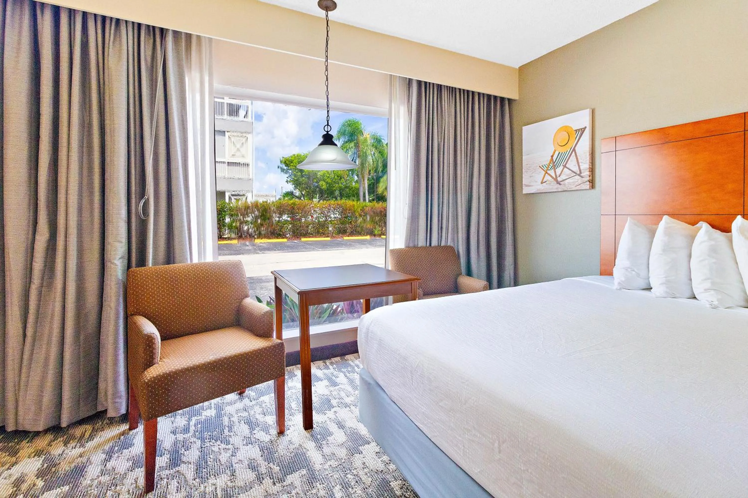 Bed in Best Western Plus University Inn