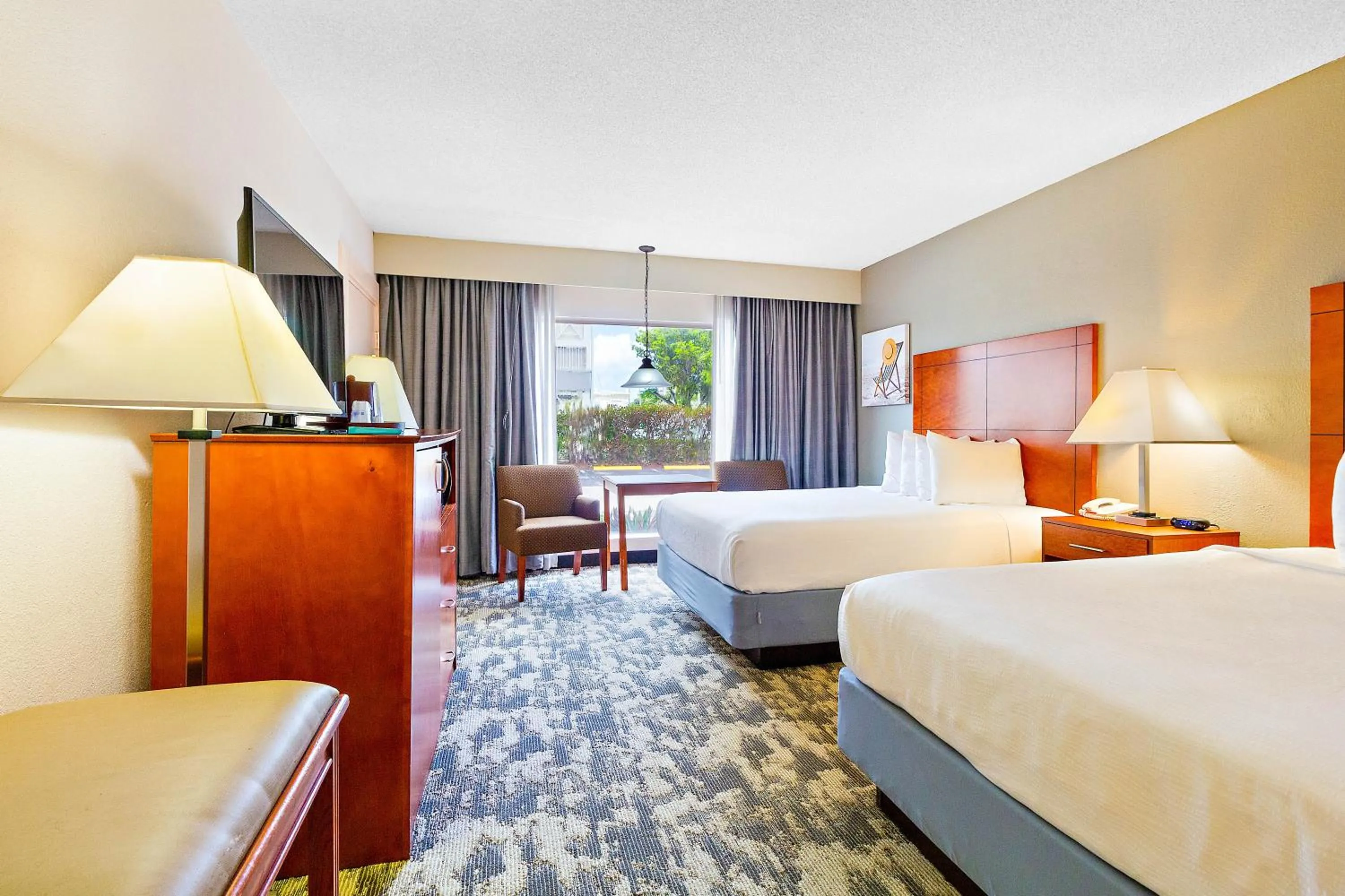 Photo of the whole room, Bed in Best Western Plus University Inn