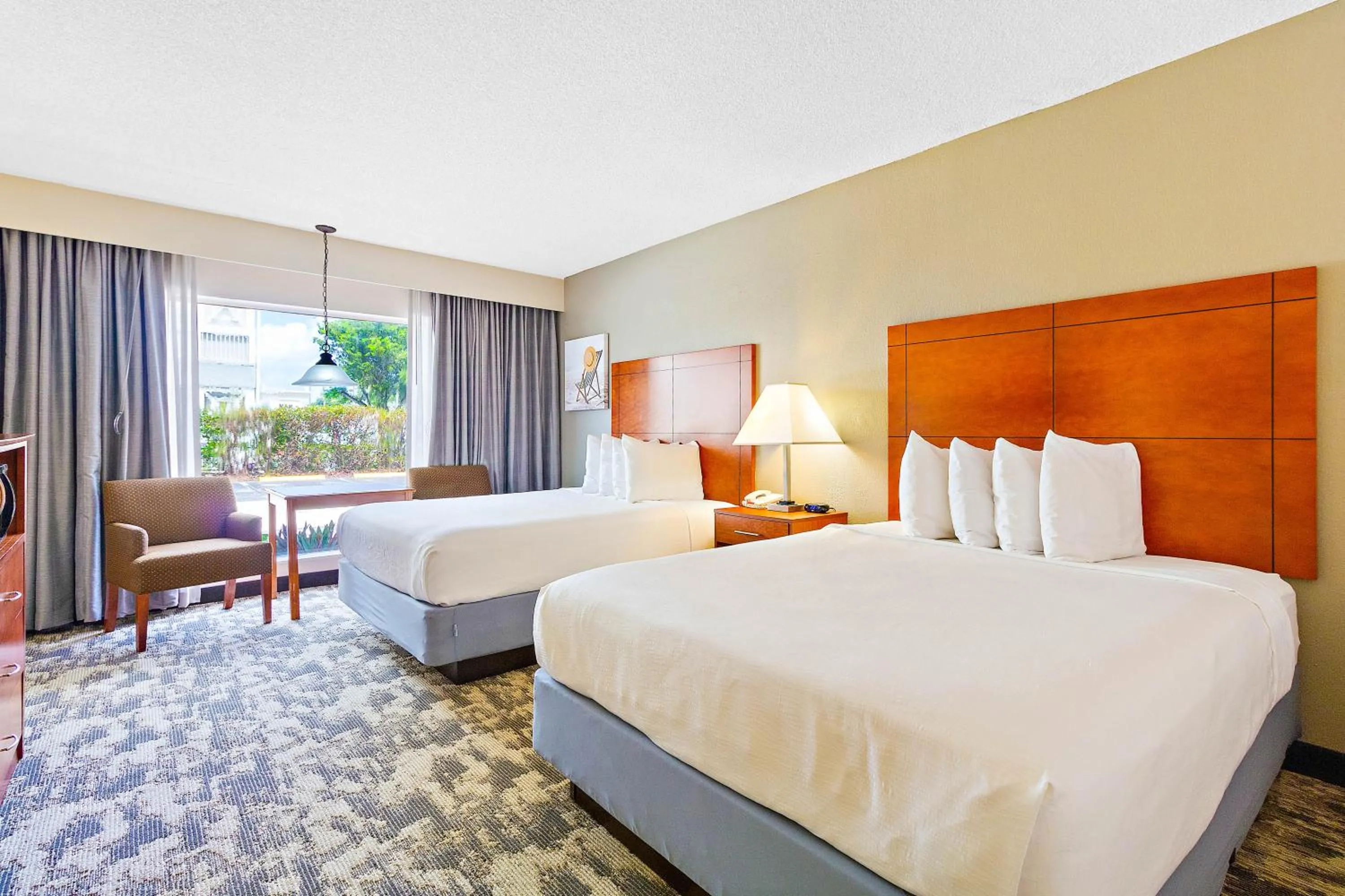 Photo of the whole room, Bed in Best Western Plus University Inn