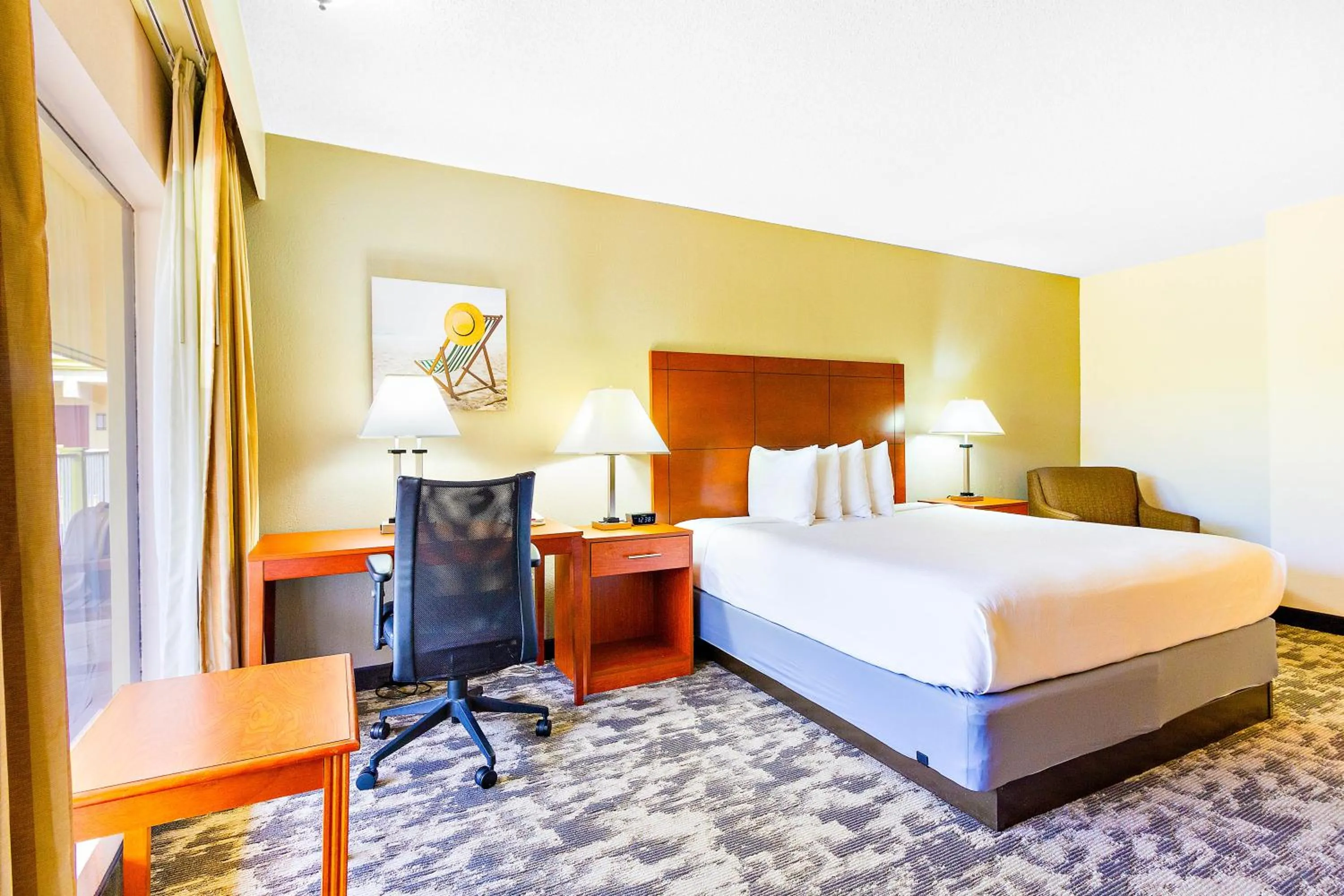 Photo of the whole room, Bed in Best Western Plus University Inn