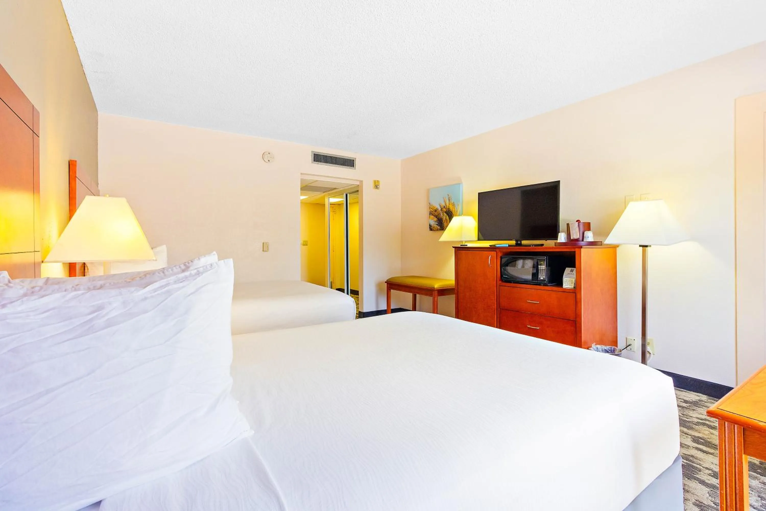 TV and multimedia, Bed in Best Western Plus University Inn