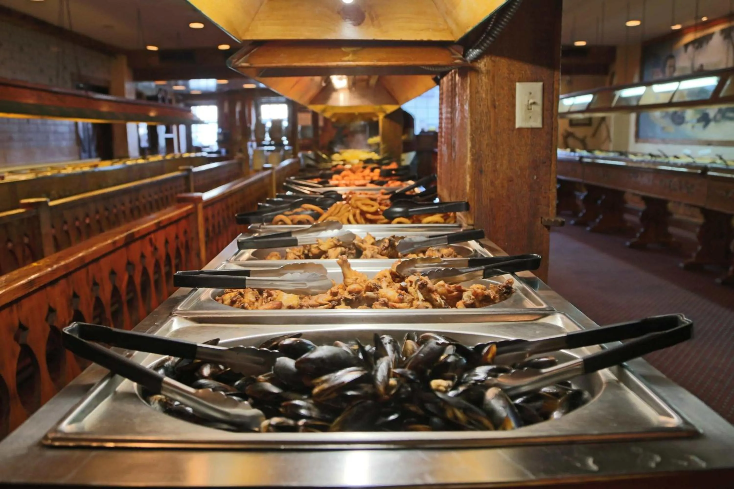 Restaurant/places to eat in Plim Plaza Hotel