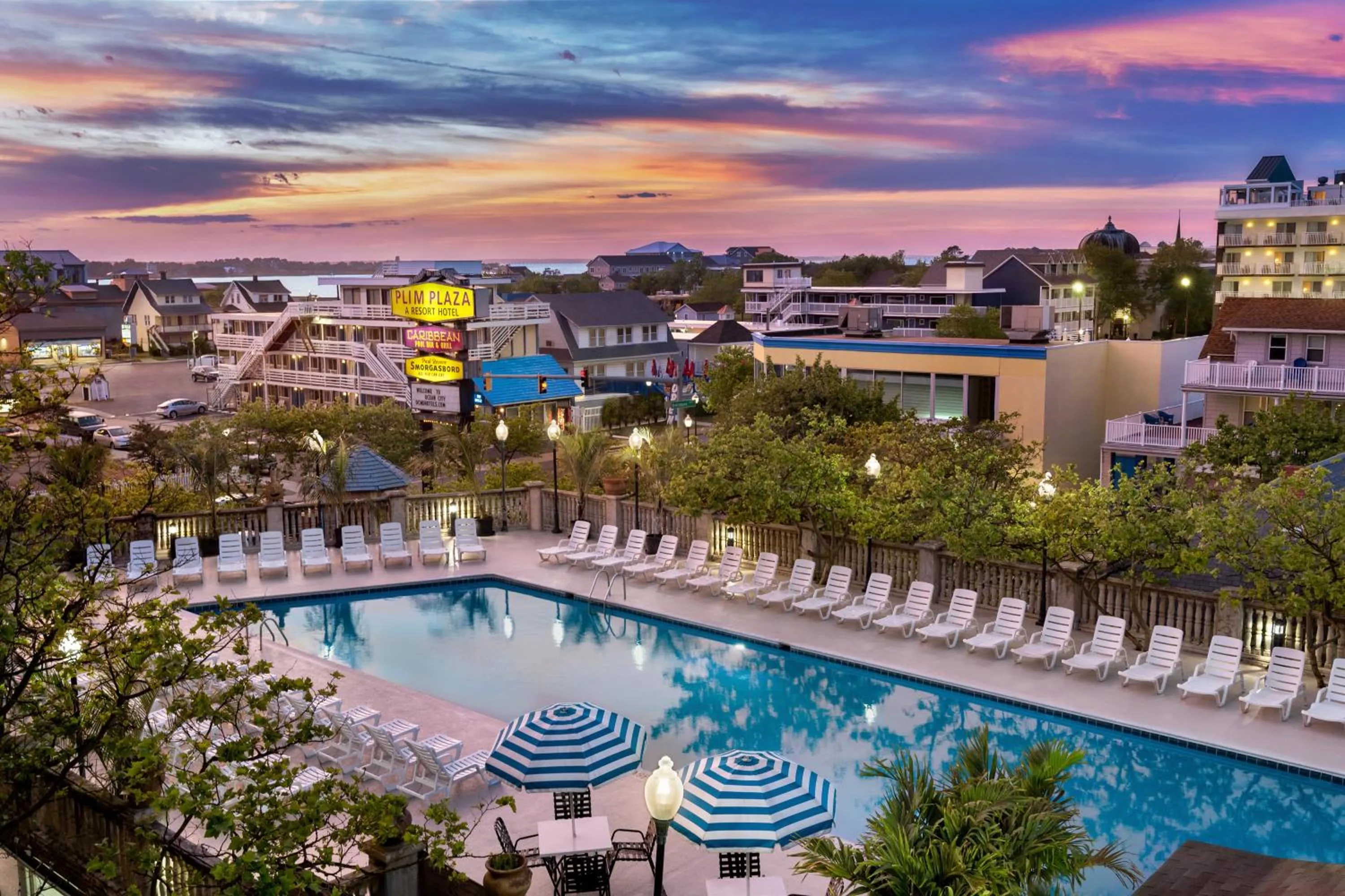 Pool view in Plim Plaza Hotel