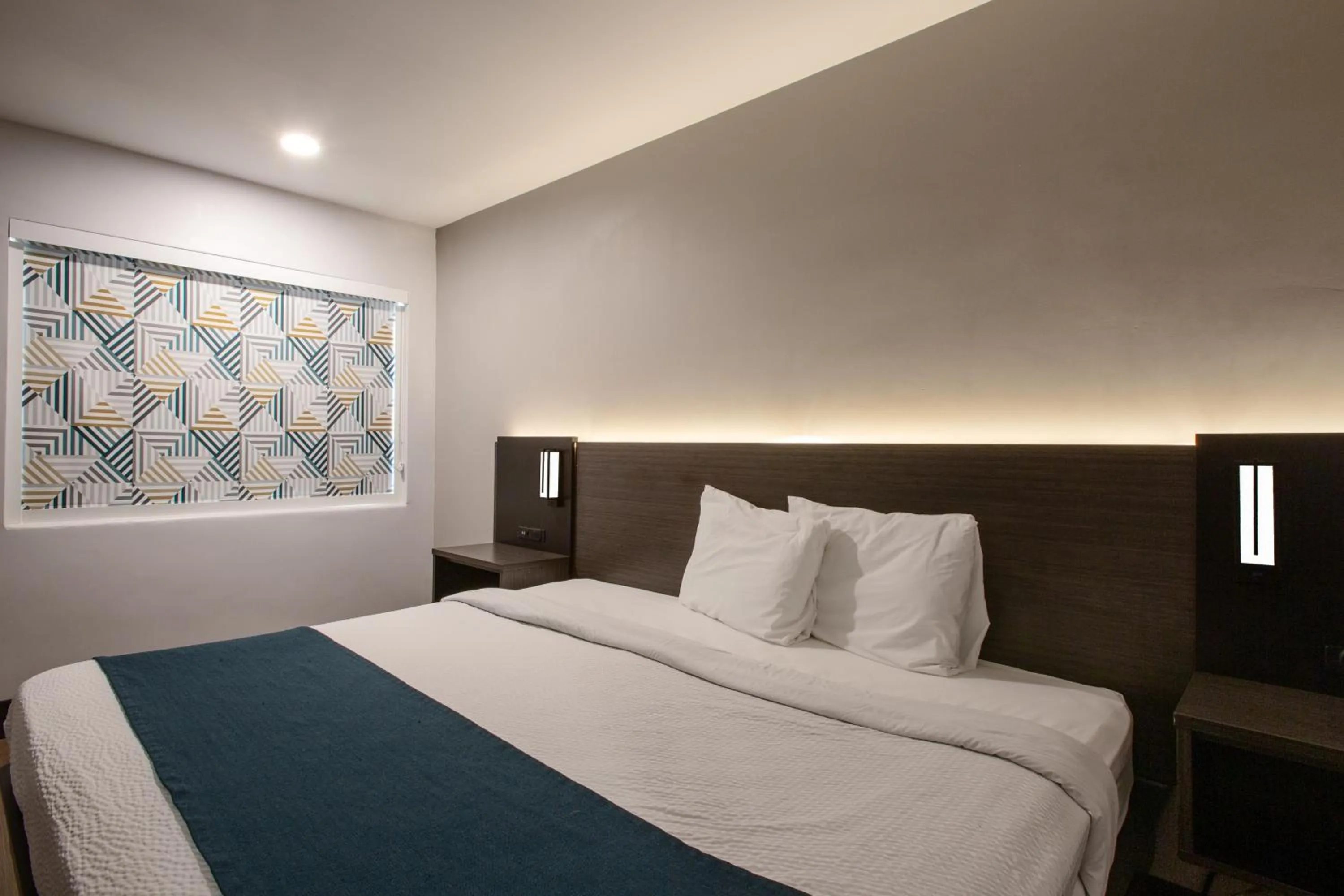 Bed in Motel 6 Williams AZ Downtown Grand Canyon