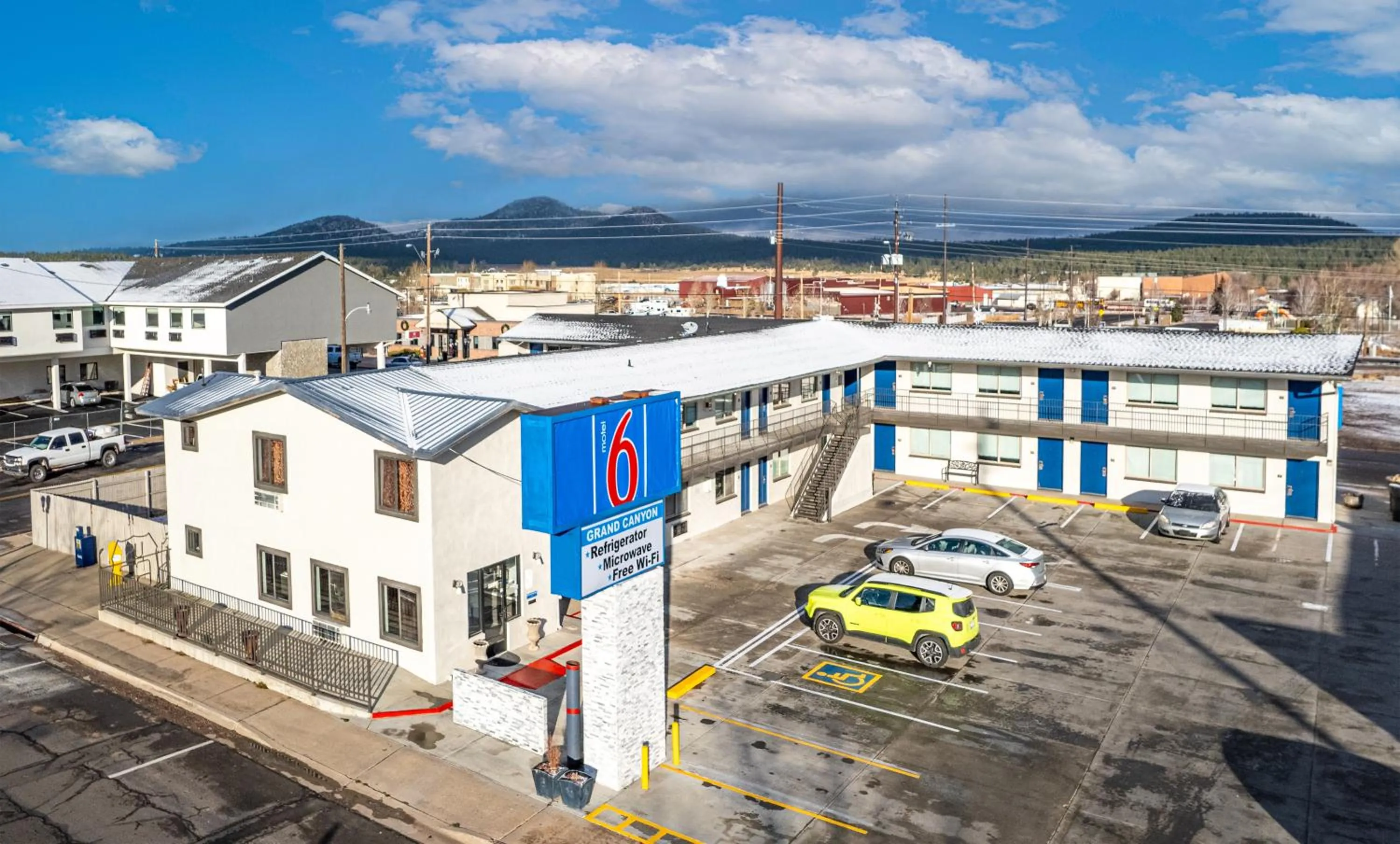 Property building in Motel 6 Williams AZ Downtown Grand Canyon