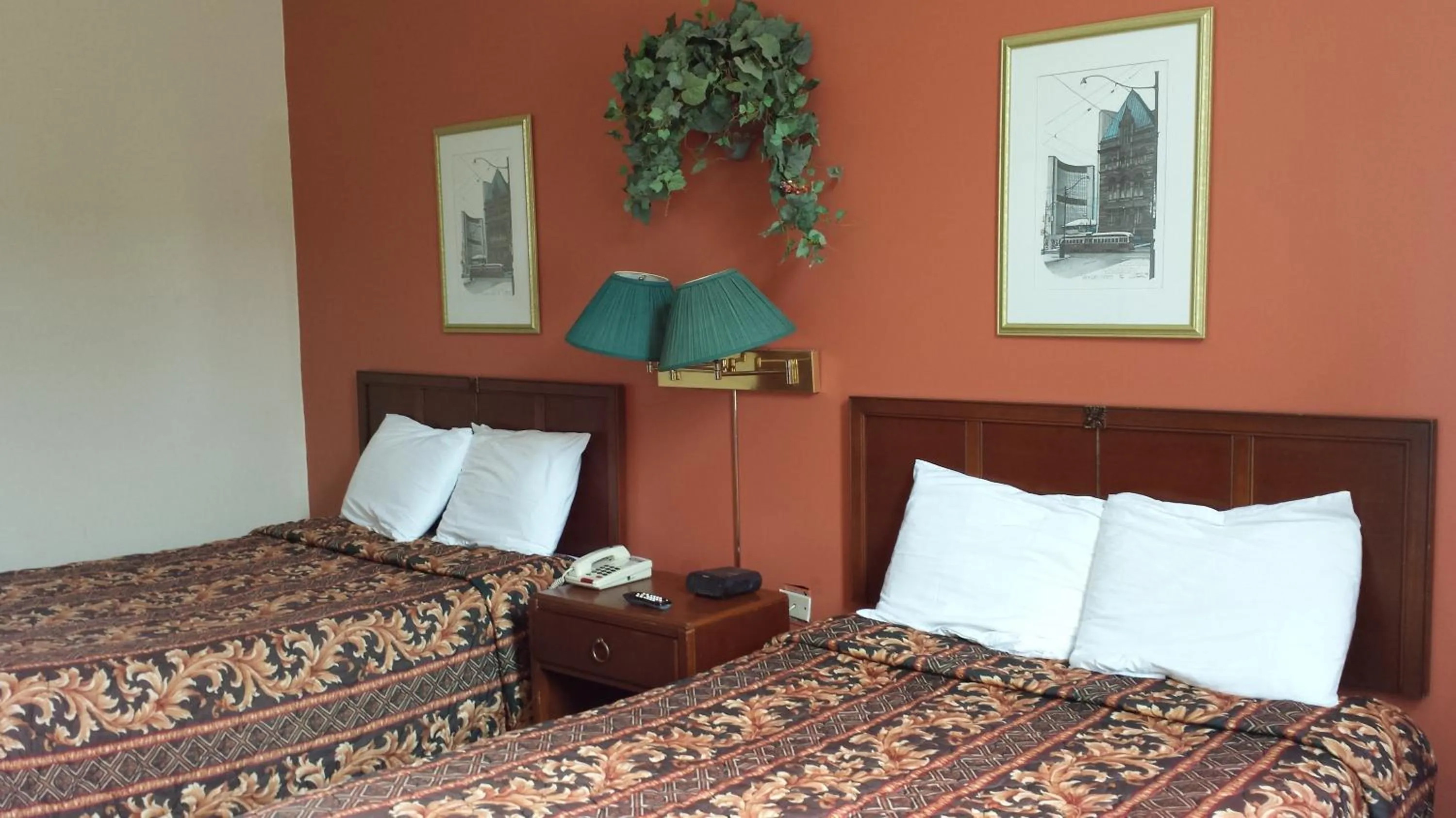 Bed in Midtown Hotel