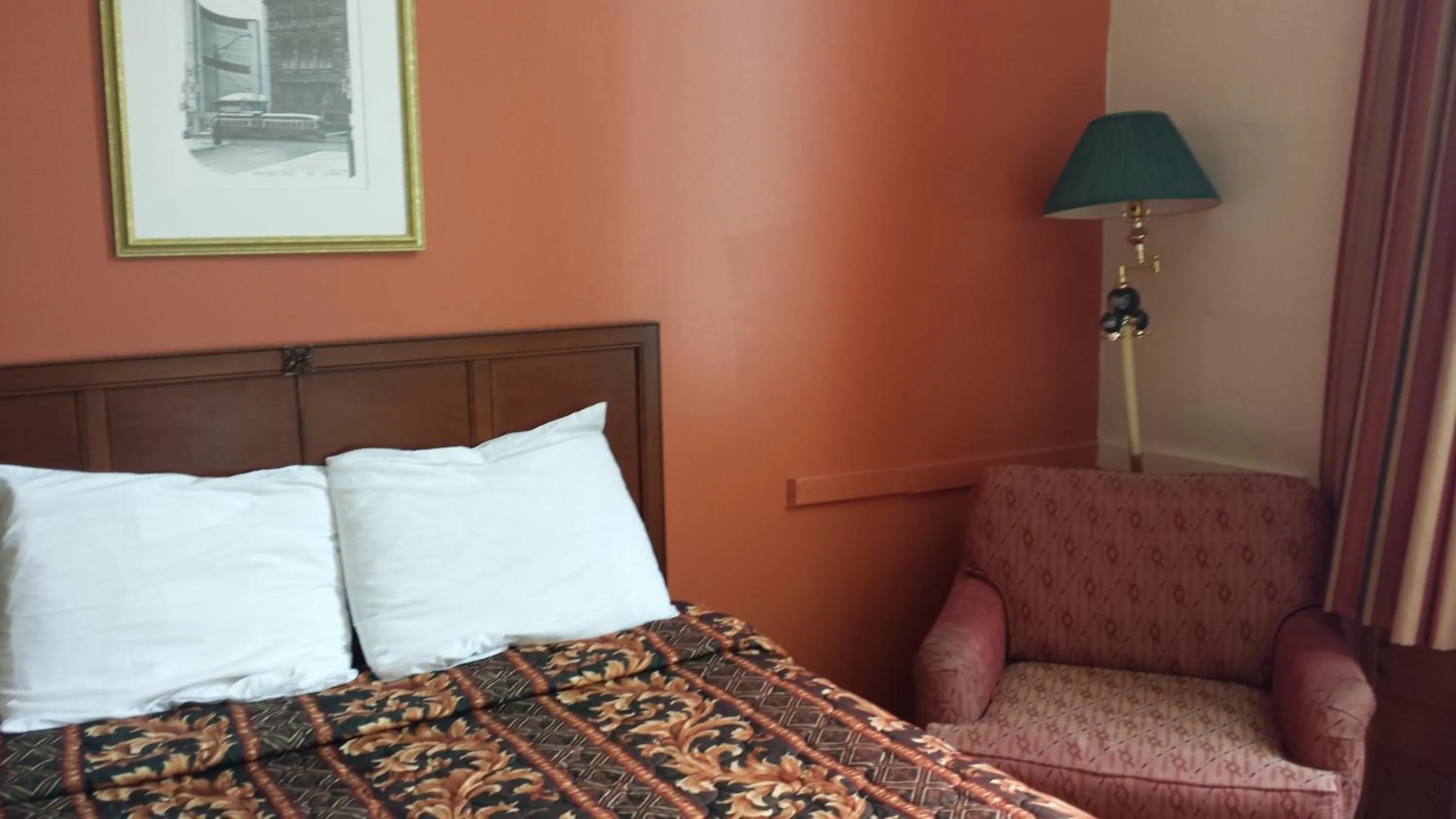 Bed in Midtown Hotel