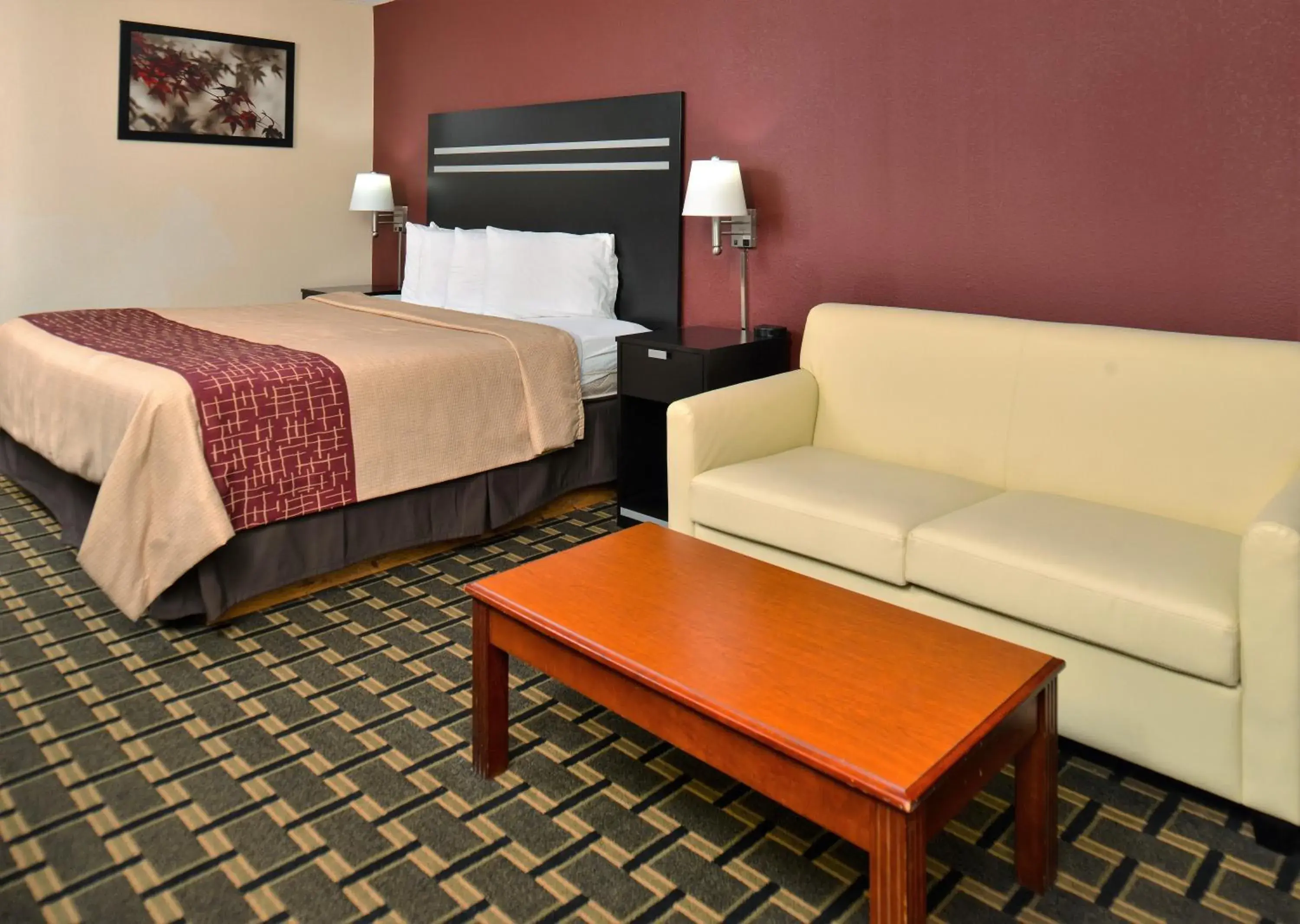 Deluxe King Room - Disability Access/Smoking in Red Roof Inn Cartersville-Emerson-LakePoint North Deluxe King Room - Disability Access/Smoking in Red Roof Inn Cartersville-Emerson-LakePoint North