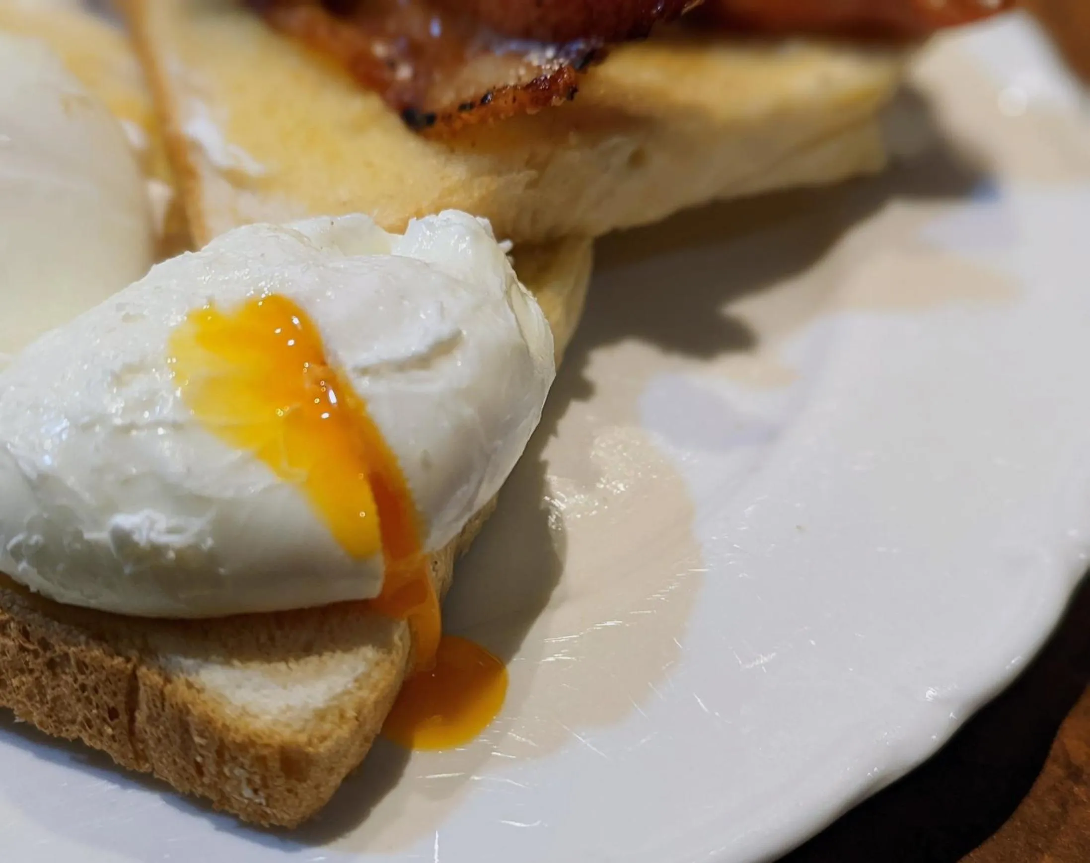 Breakfast in Alexandra Place