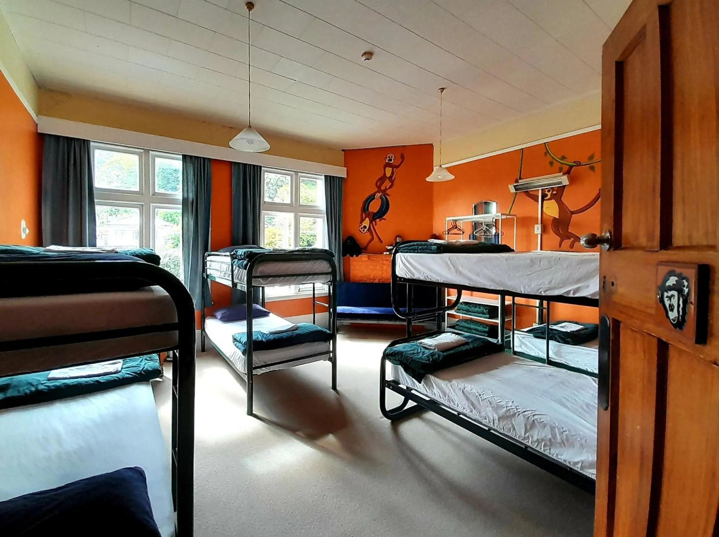 Bedroom, Bed in Noah's Ark Flashpacker