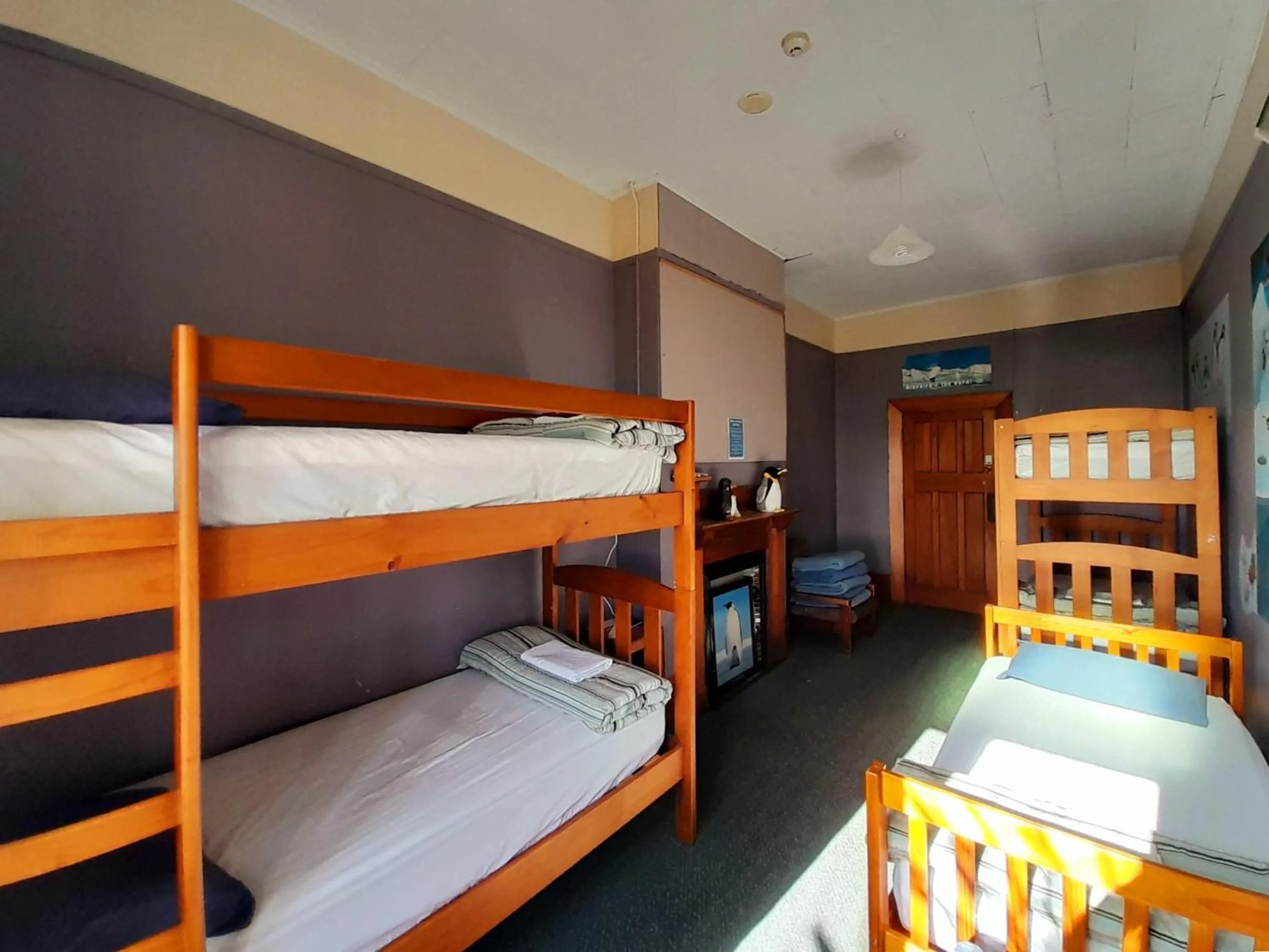 Bedroom, Bed in Noah's Ark Flashpacker