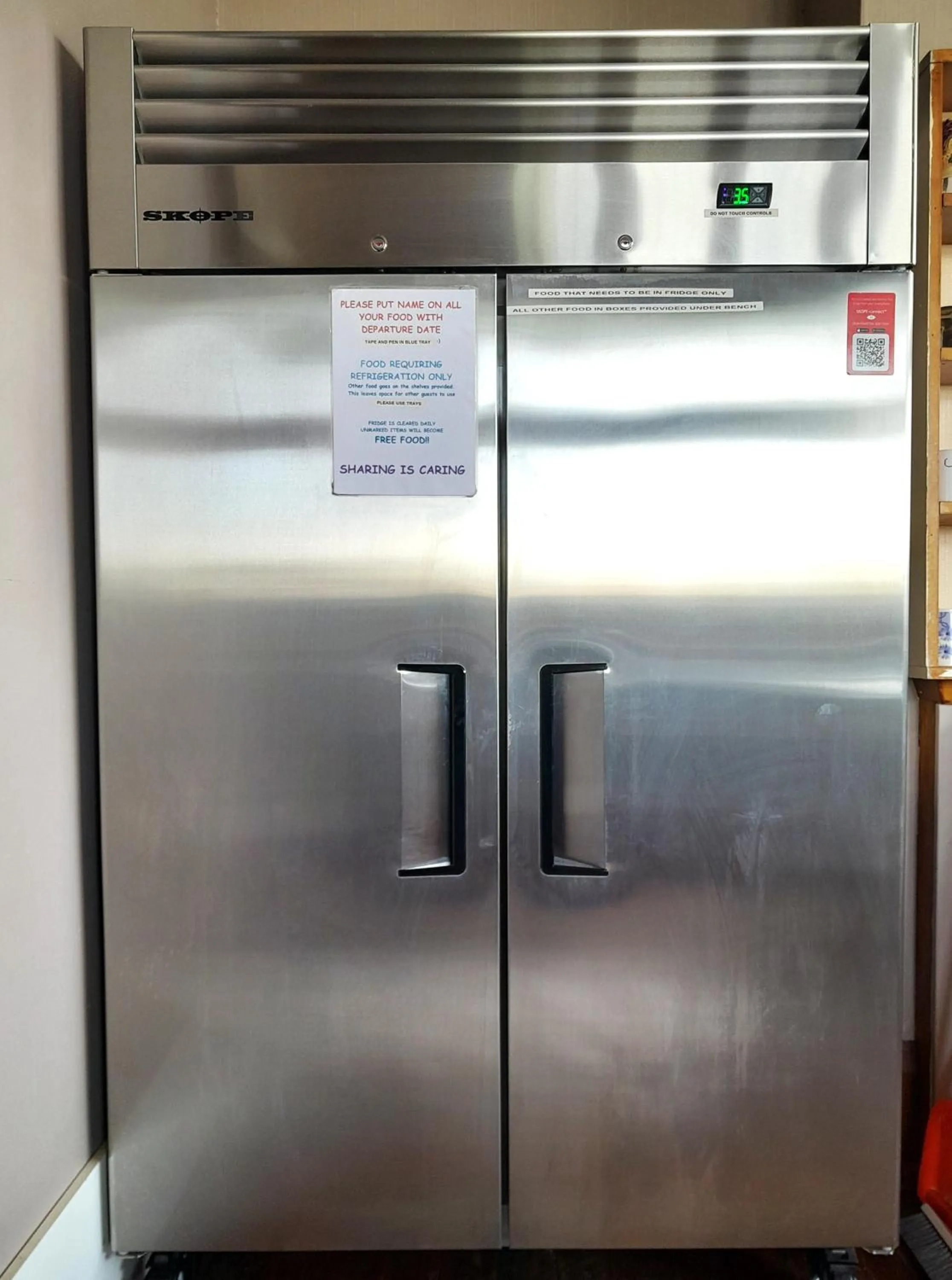 Communal kitchen in Noah's Ark Flashpacker