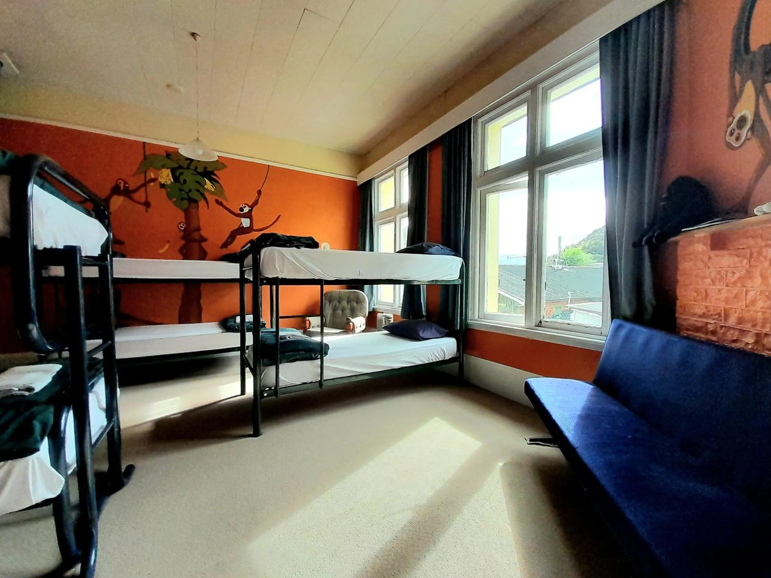 Bedroom, Bed in Noah's Ark Flashpacker