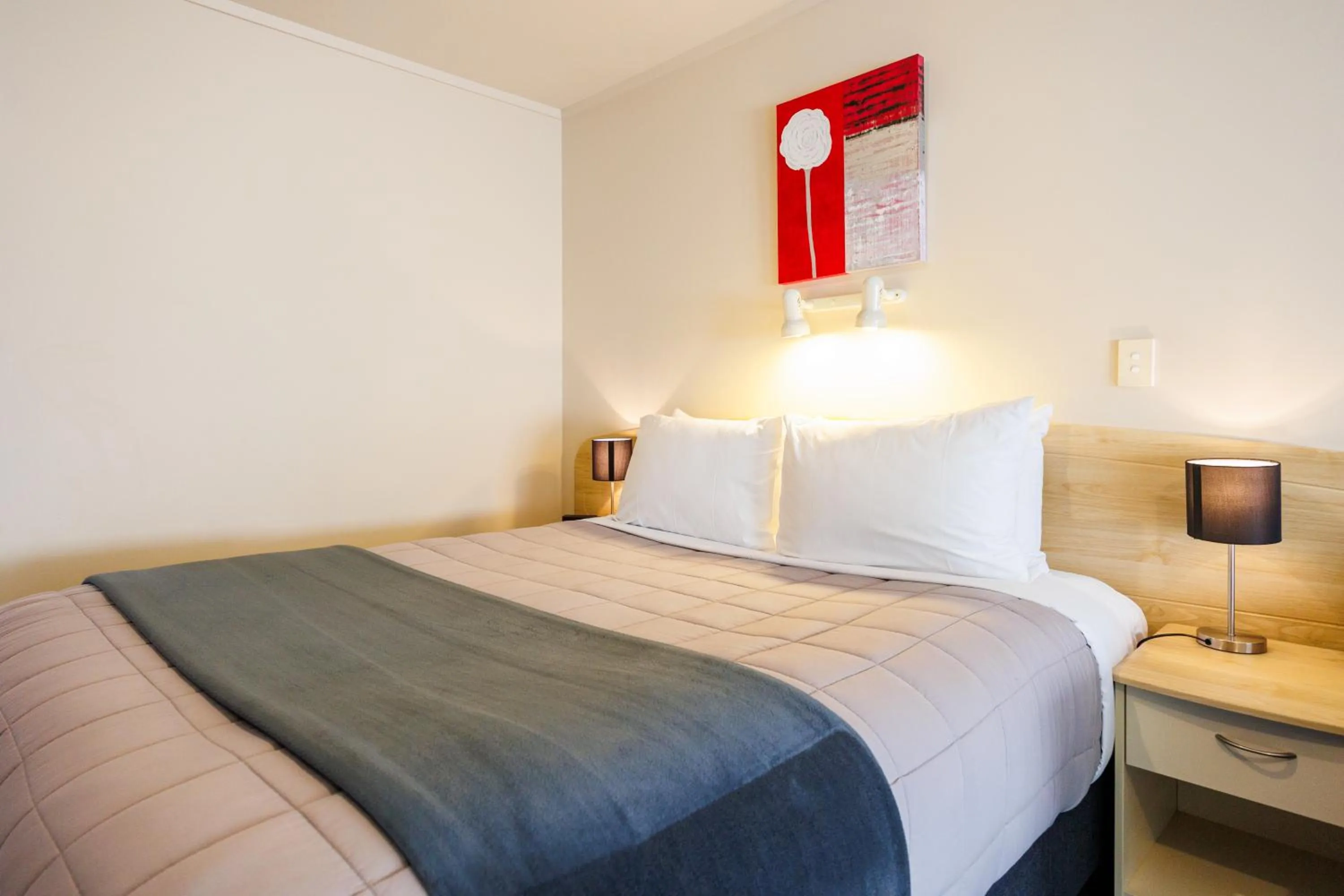 Bed in Braemar Motor Lodge