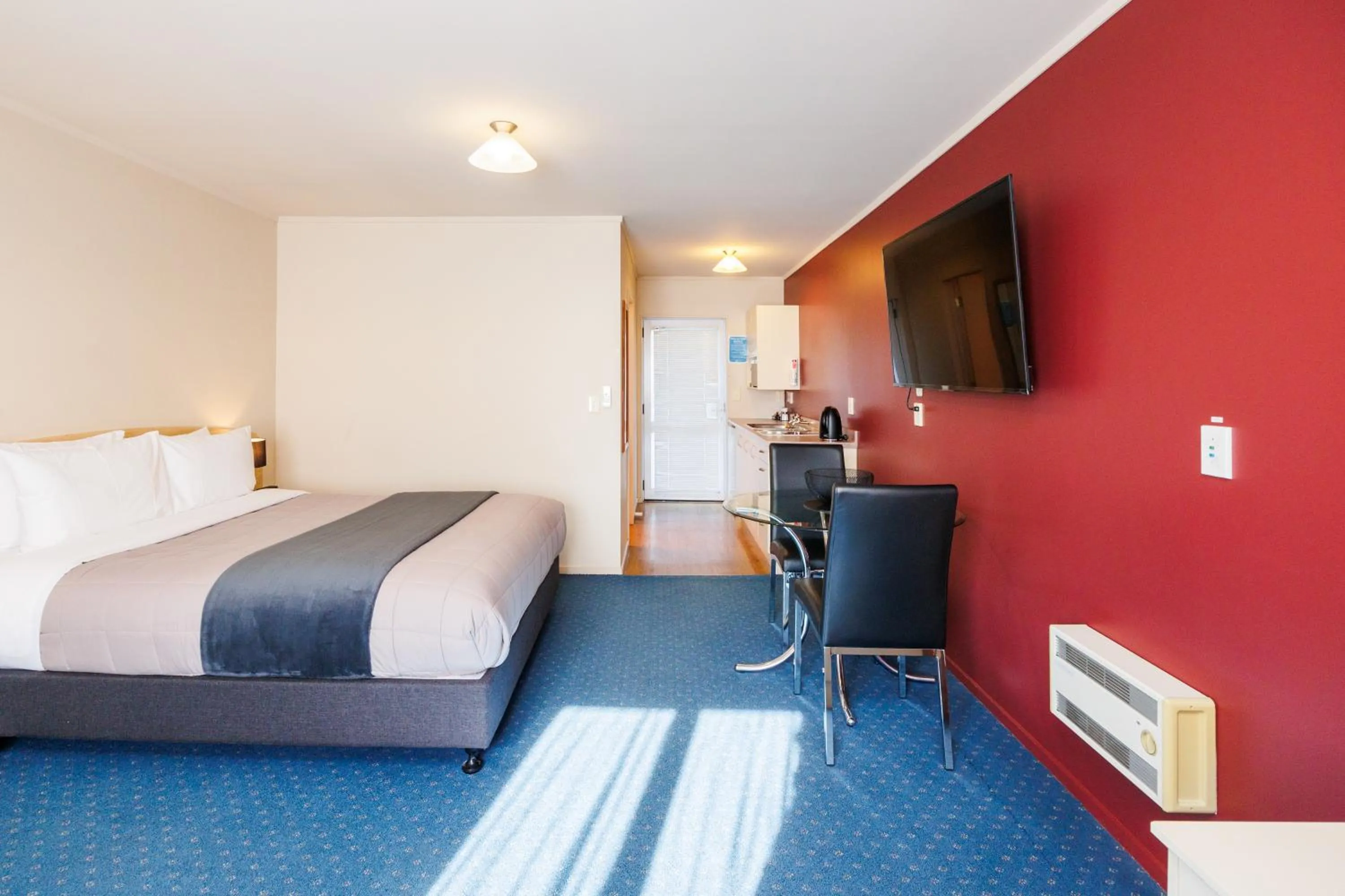 Bed in Braemar Motor Lodge