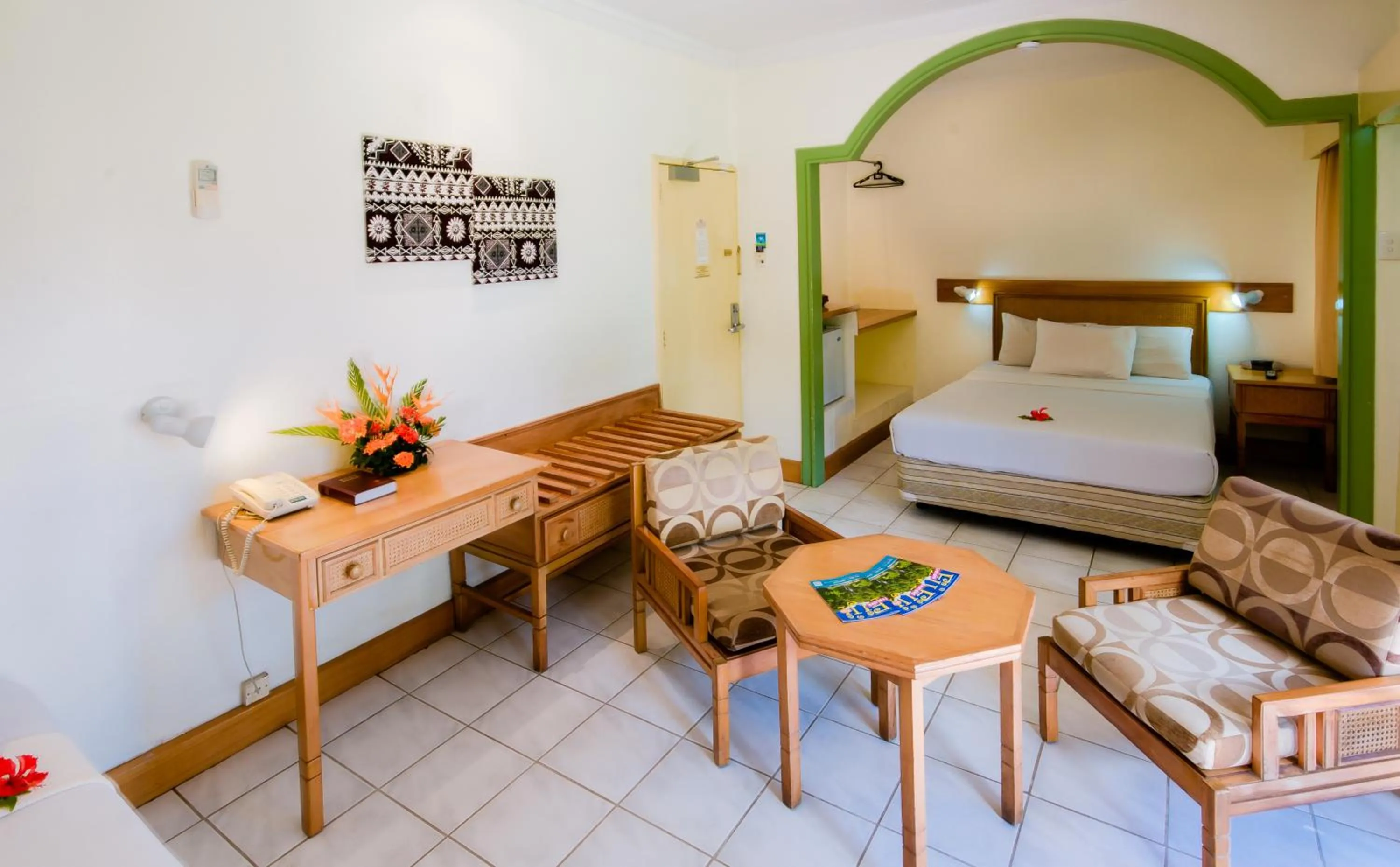 Bedroom, Bed in Tanoa Skylodge Hotel