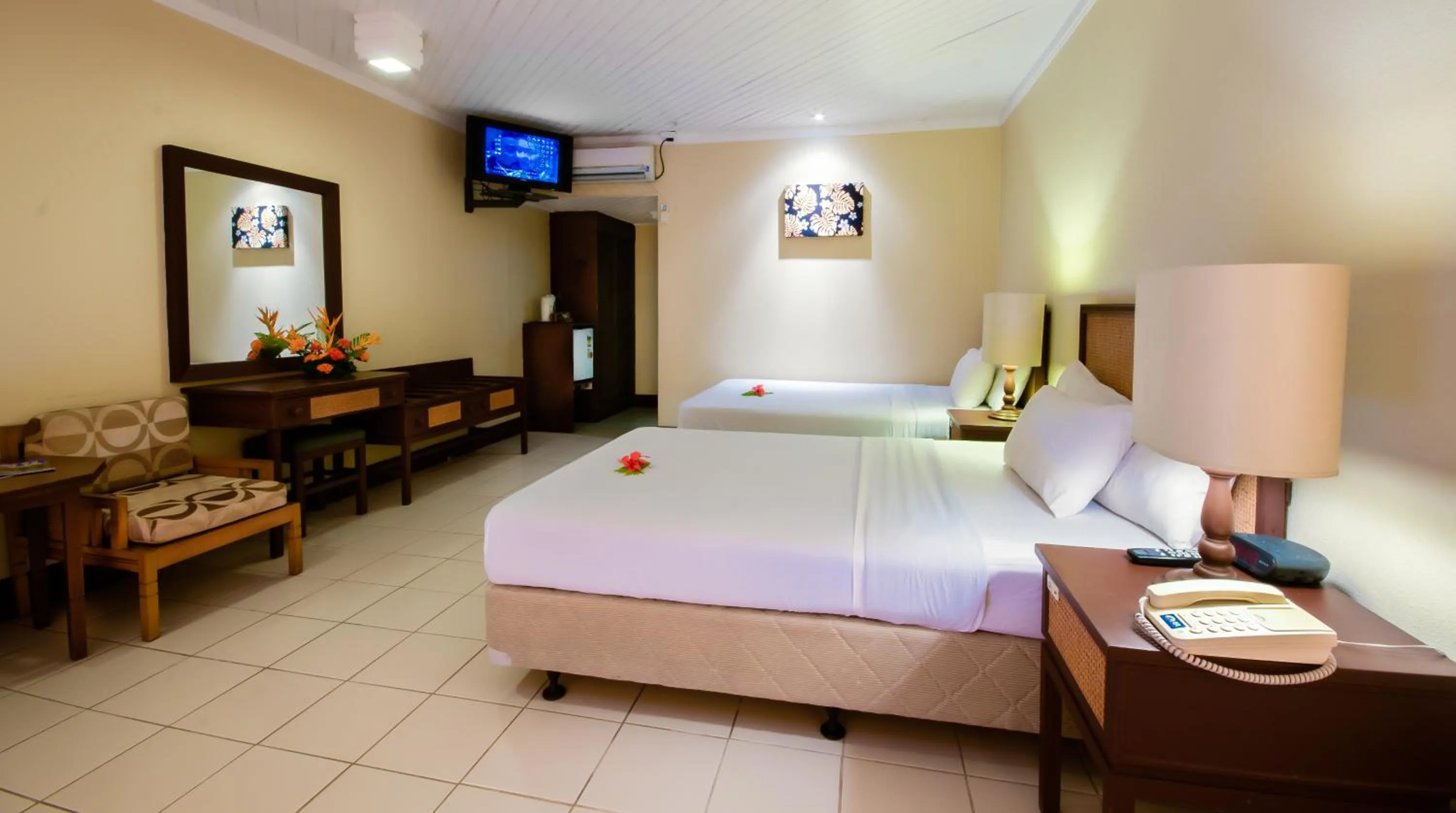 Bedroom, Bed in Tanoa Skylodge Hotel