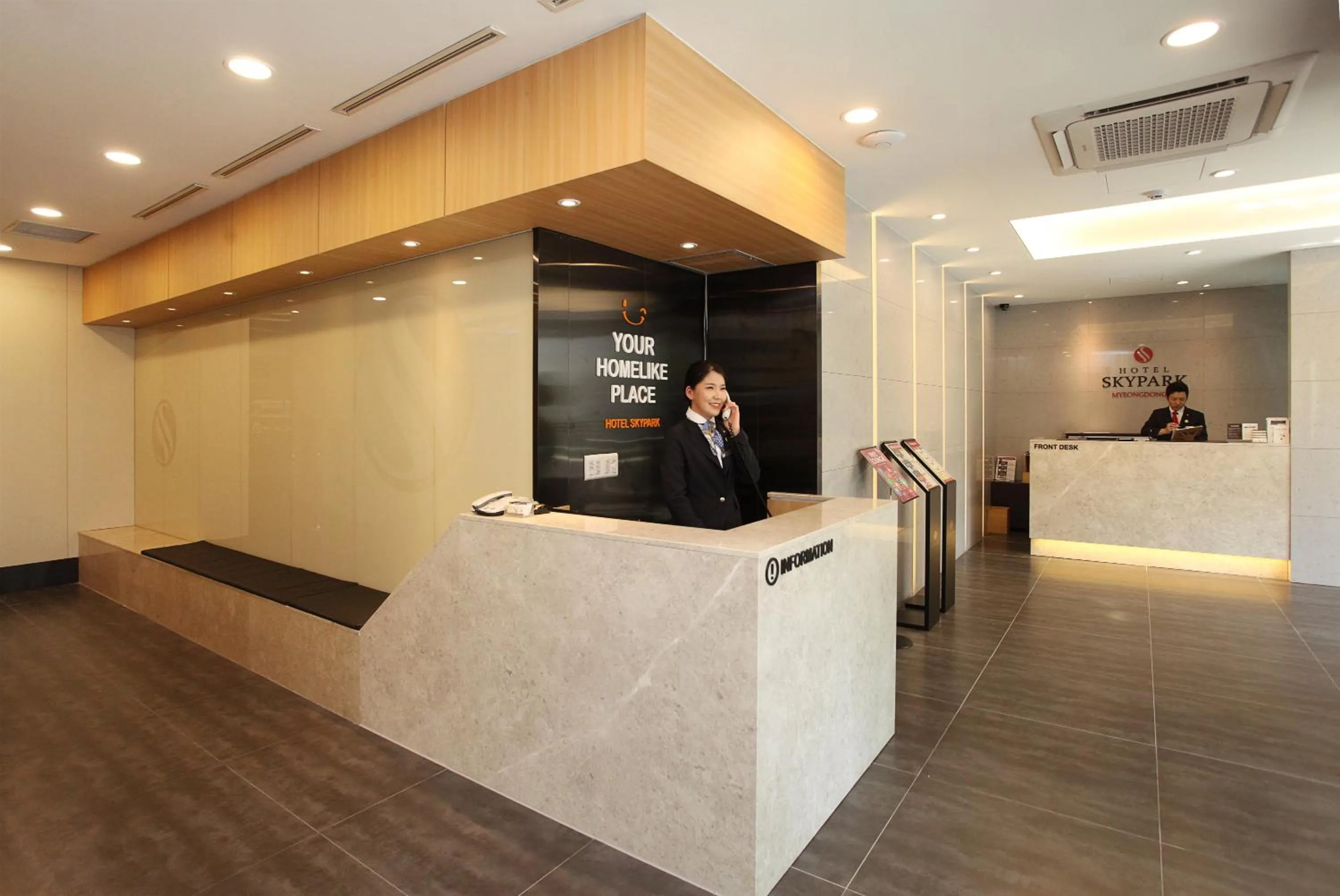 Lobby or reception in Hotel Skypark Myeongdong 2
