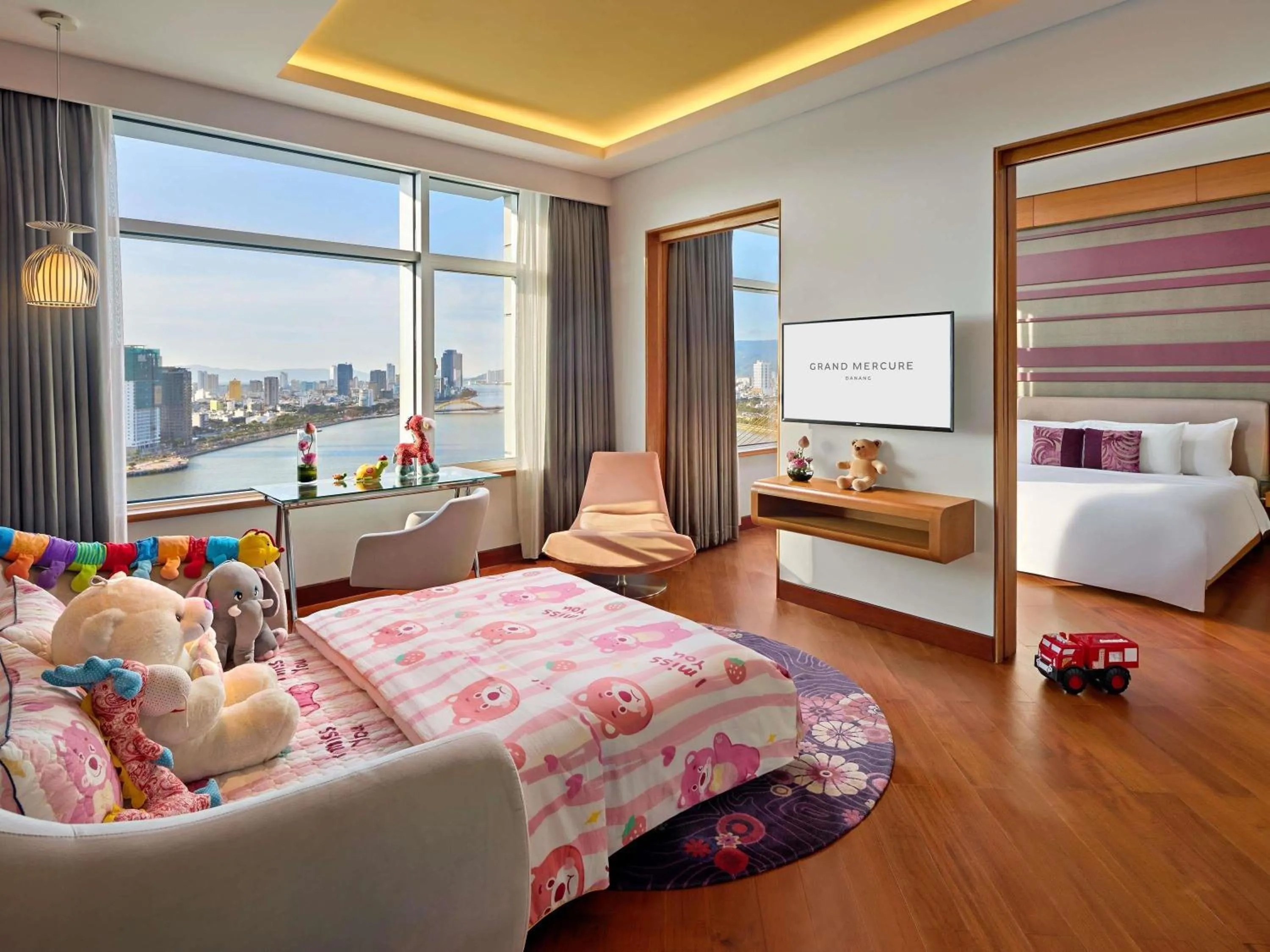 Bedroom, Bed in Grand Mercure Danang