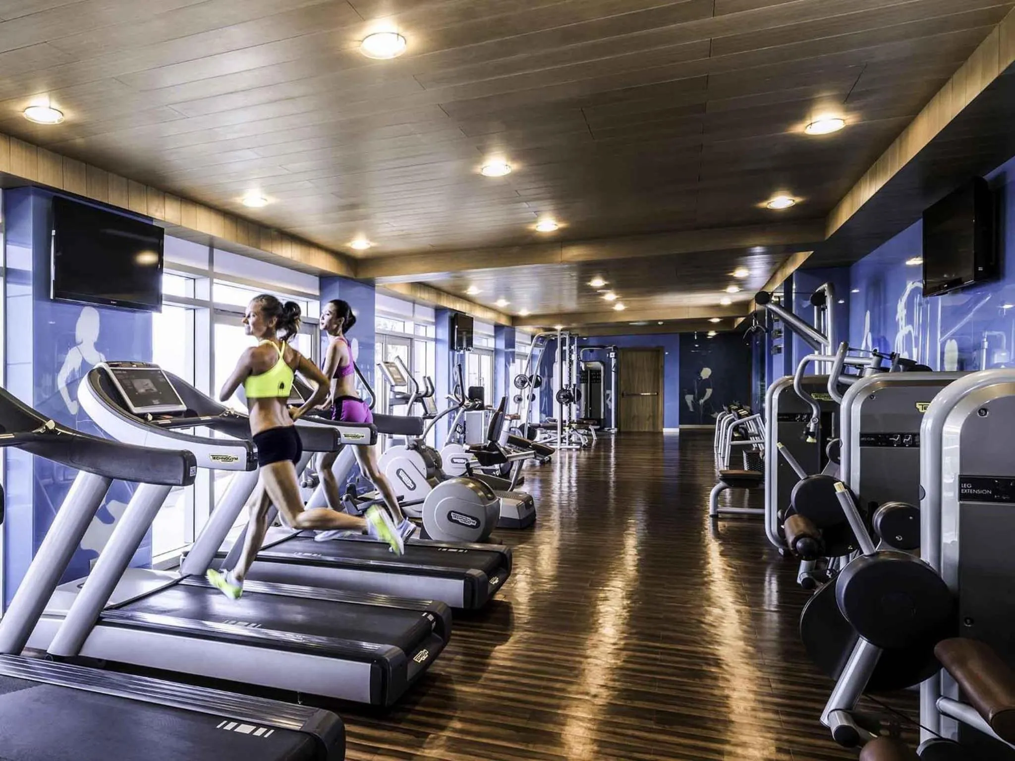 Fitness centre/facilities in Grand Mercure Danang
