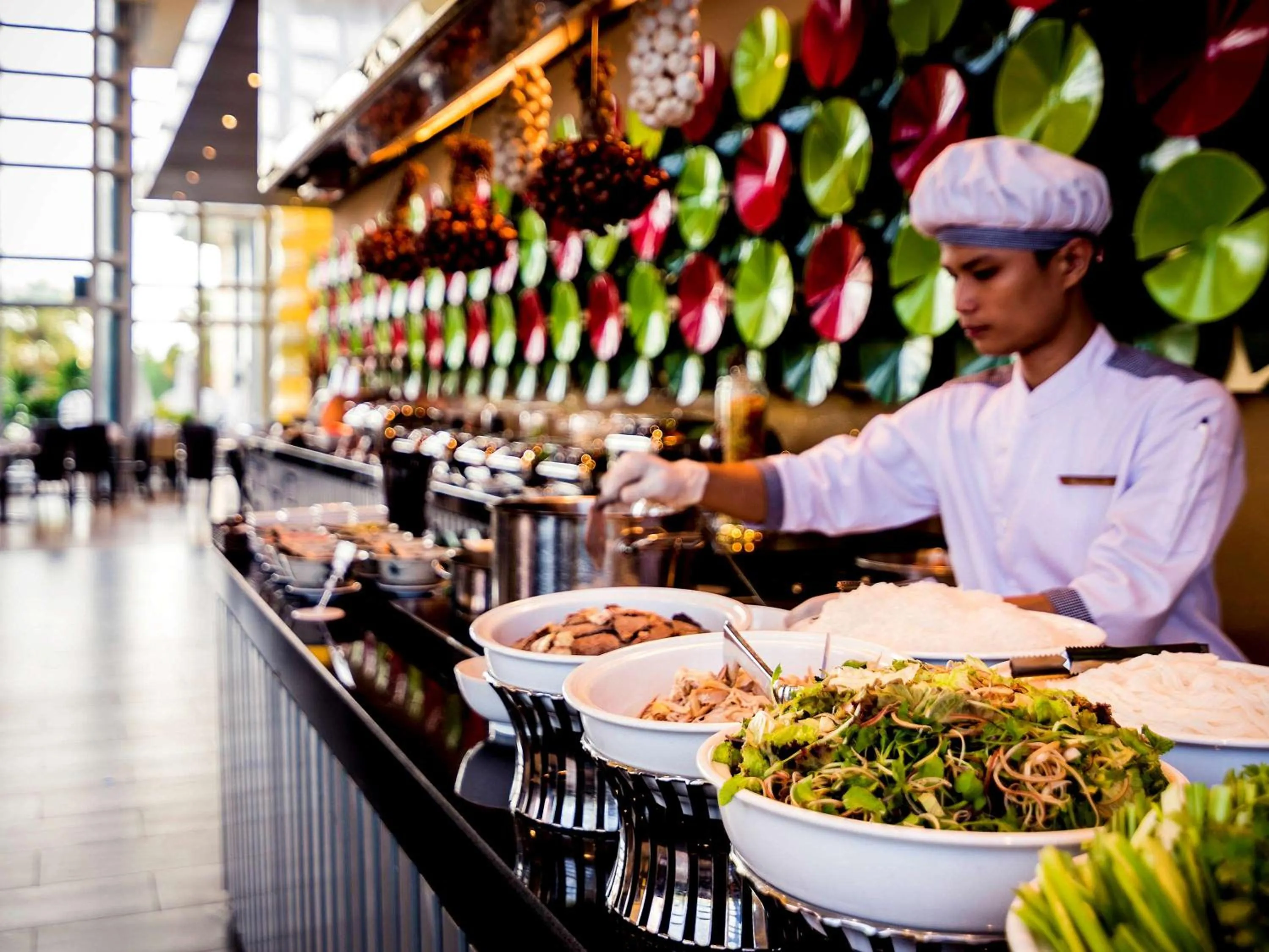 Restaurant/places to eat in Grand Mercure Danang