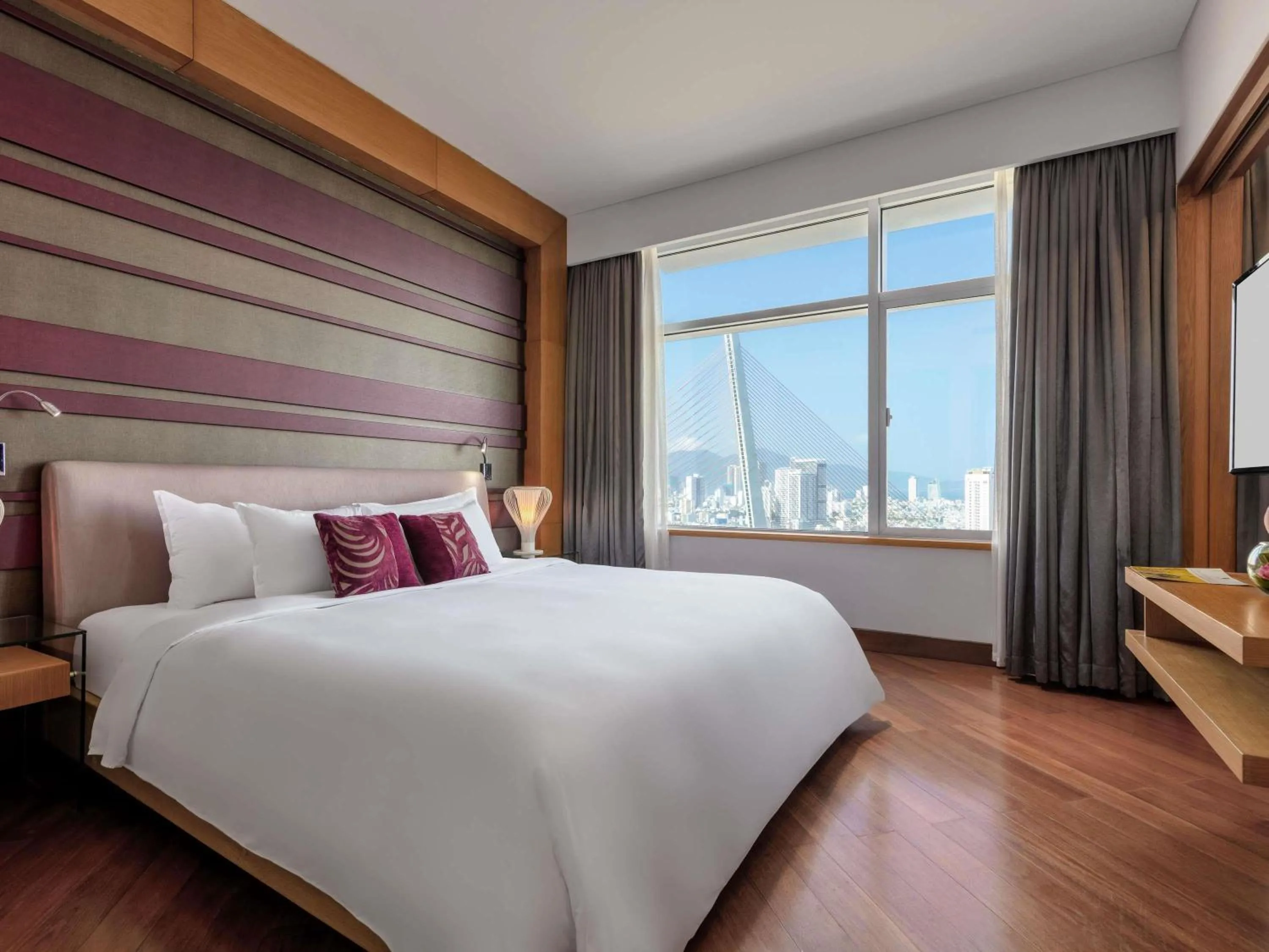 Bedroom, Bed in Grand Mercure Danang