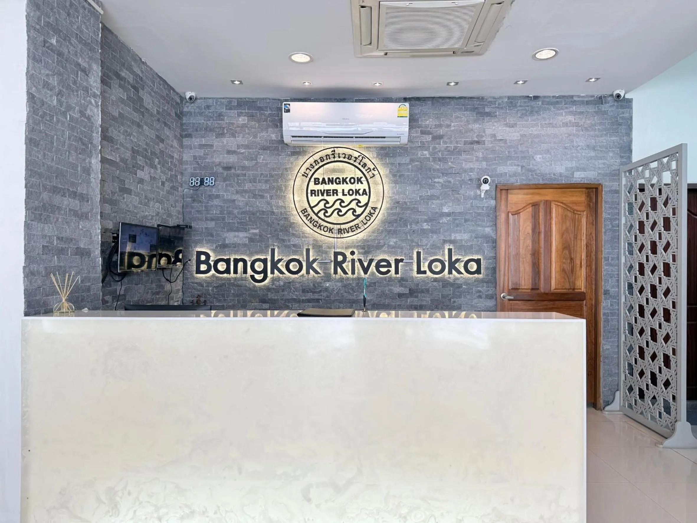 Property building in Bangkok River Loka Hotel